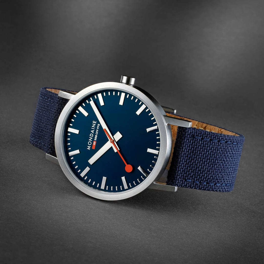 Classic, Brushed Steel, 40 mm, Ocean Blue Watch
