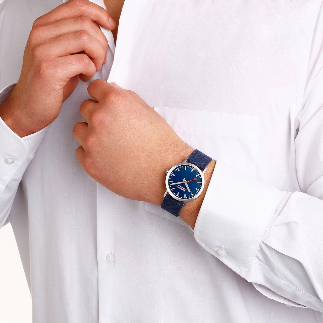 Classic, Brushed Steel, 40 mm, Ocean Blue Watch