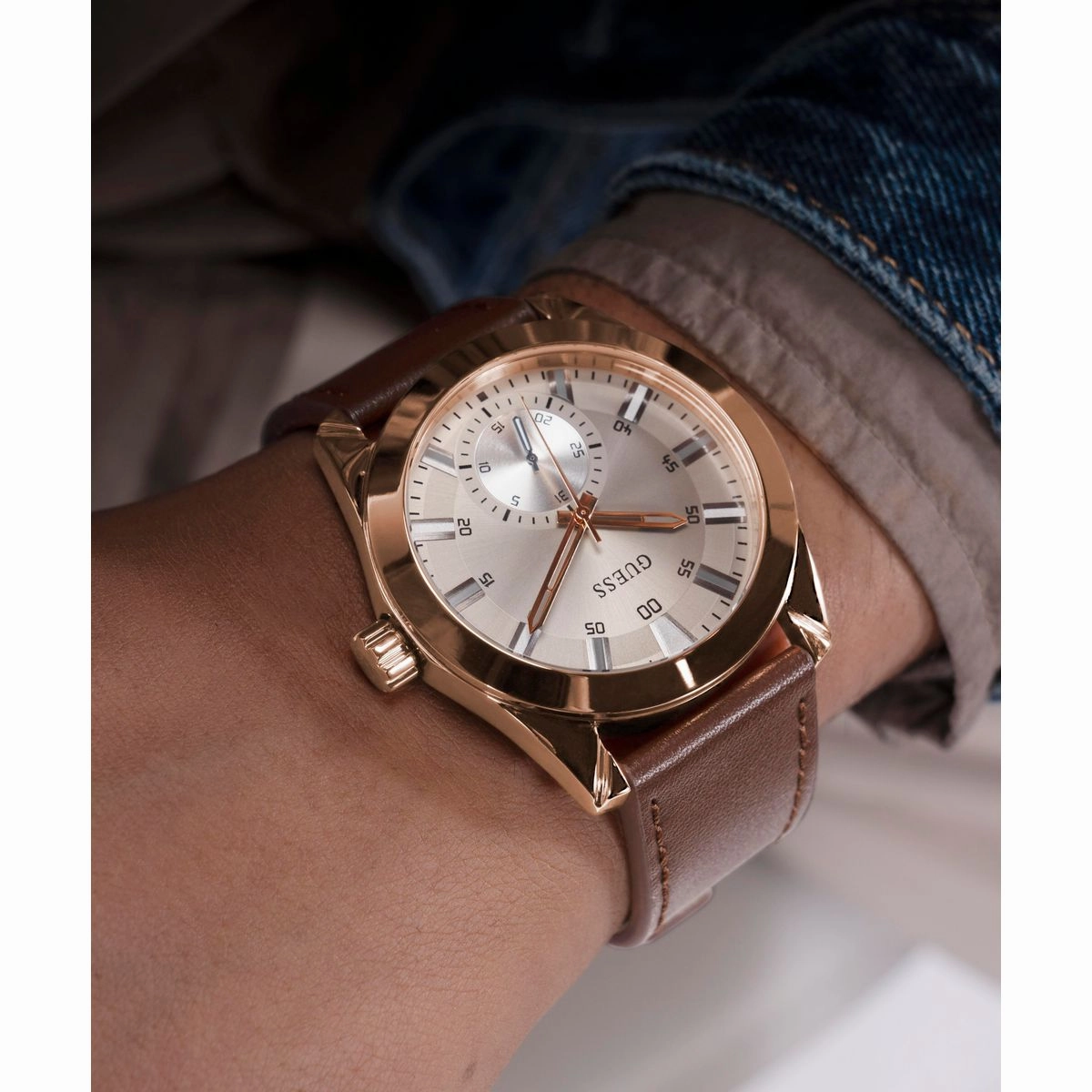 Dress Men Quartz Grey Dial Multi-Function Leather Watch GW0793G3