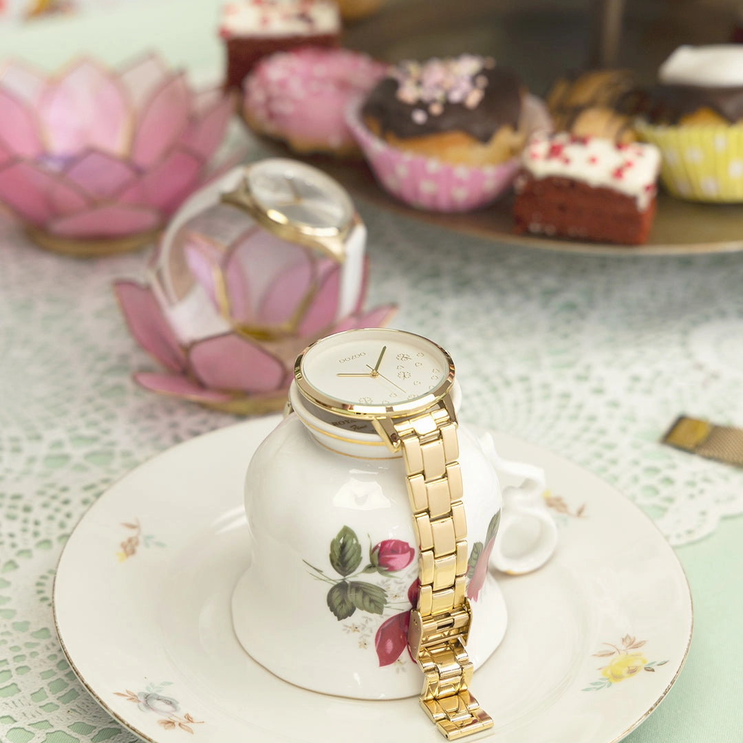 Gold coloured OOZOO watch with stainless steel bracelet - C11122