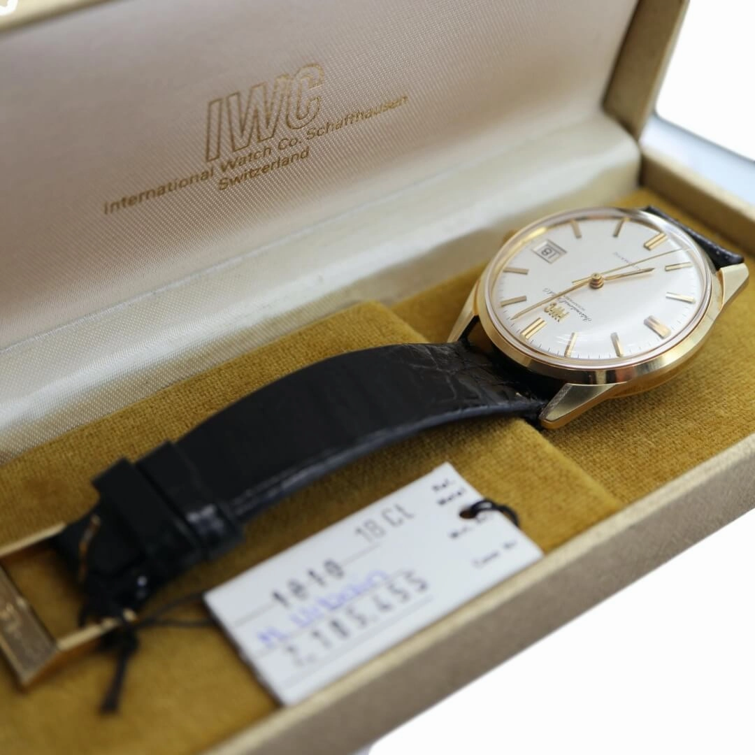 IWC Ref. 1810,  NOS, 18k Gold 1978 Men's Vintage Watch