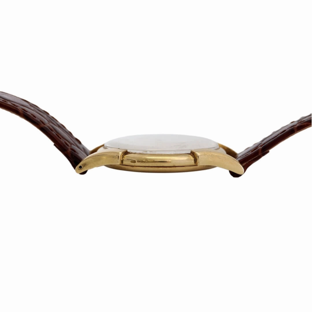 Longines Ref. 5674, 18k Gold, Fancy Lugs, 1940's