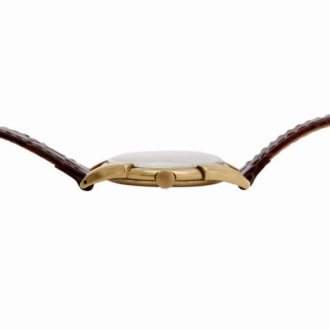 Longines Ref. 5674, 18k Gold, Fancy Lugs, 1940's