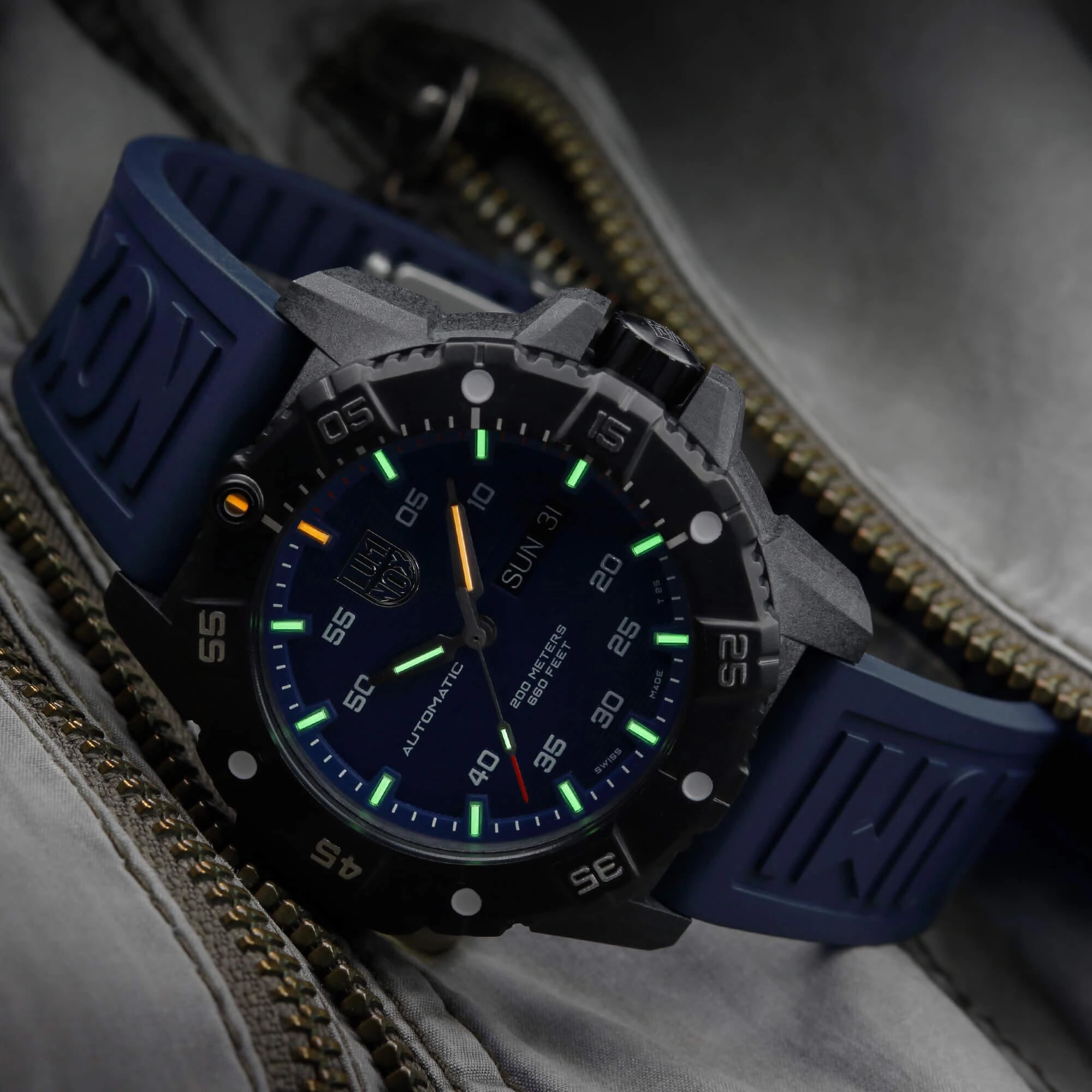 Luminox Men's Automatic Watch - Master Carbon Seal Blue Dial Rubber Strap Dive | 3863