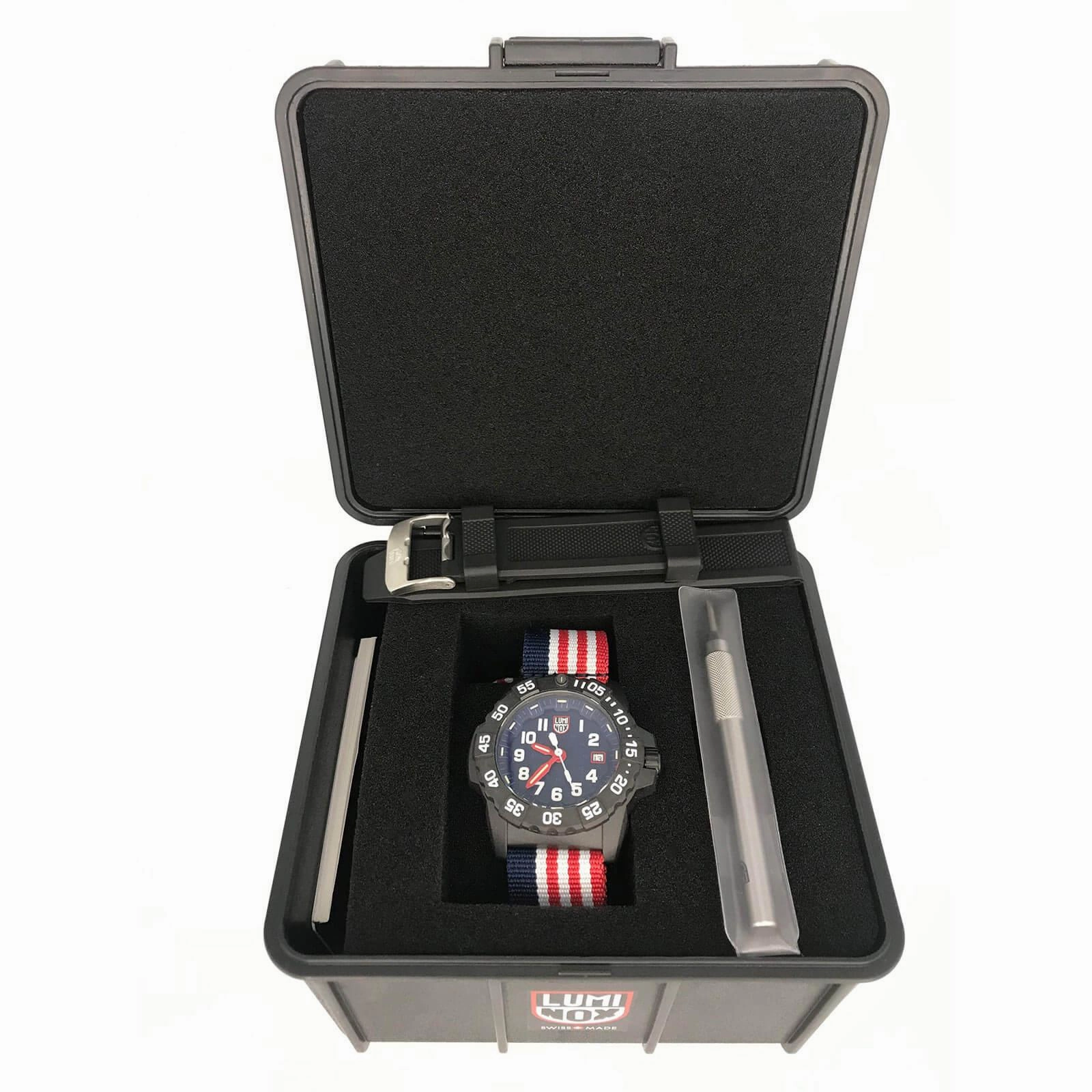 Luminox Men's Quartz Watch - Navy Seal 3500 Series Black Dial Strap Dive | 3501.LM.SET
