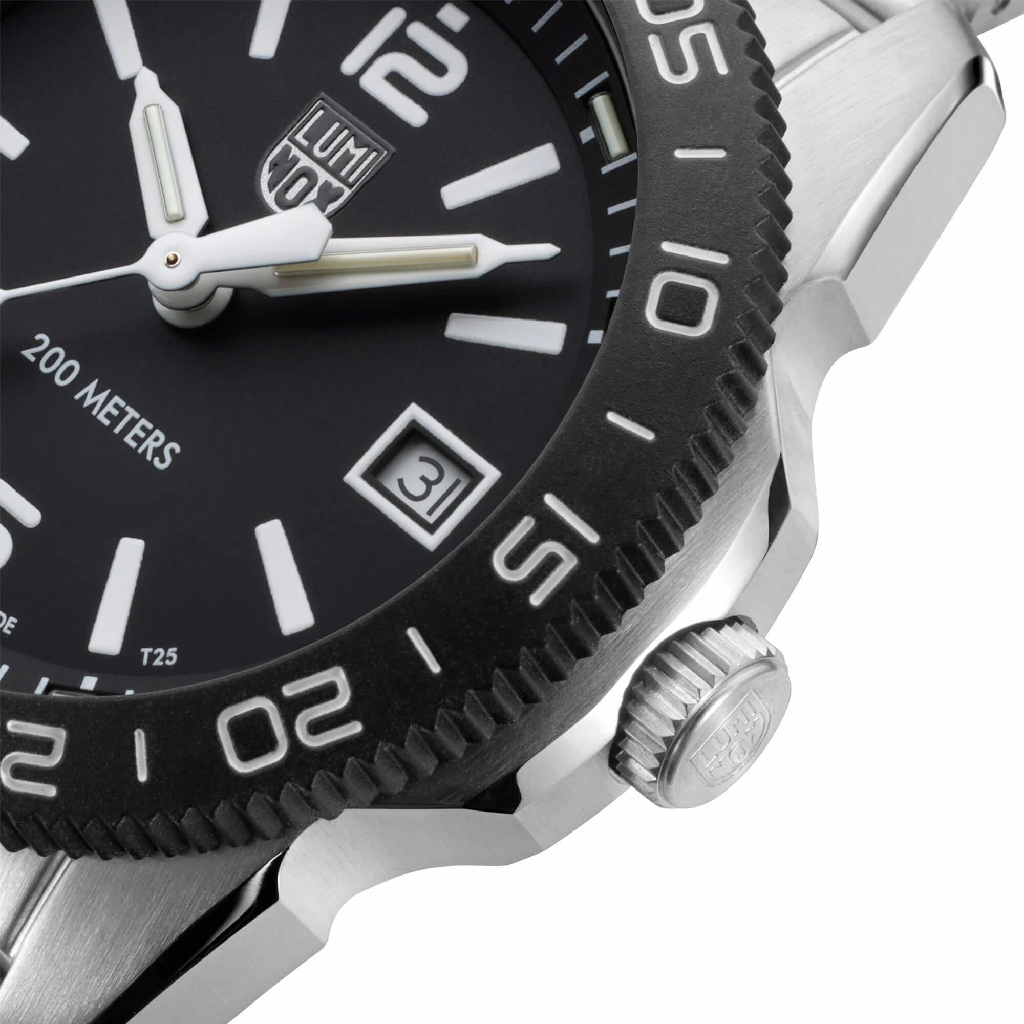 Luminox Men's Quartz Watch - Pacific Diver Ripple Black Dial Silver Bracelet | 3122.M