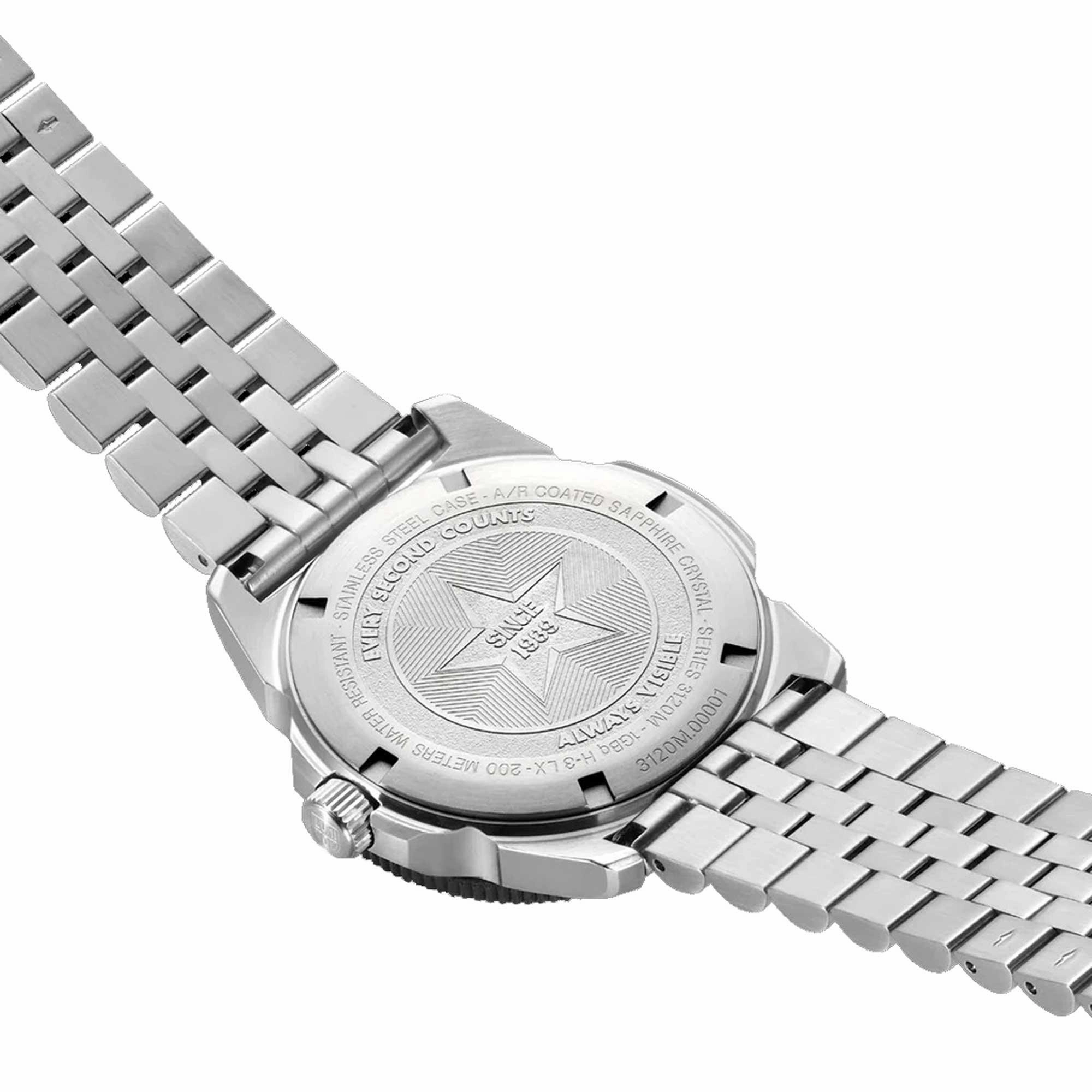 Luminox Men's Quartz Watch - Pacific Diver Ripple Black Dial Silver Bracelet | 3122.M
