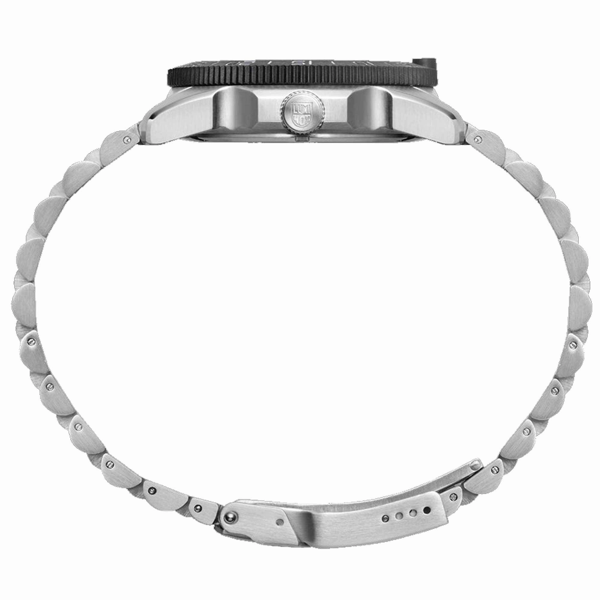 Luminox Men's Quartz Watch - Pacific Diver Ripple Black Dial Silver Bracelet | 3122.M