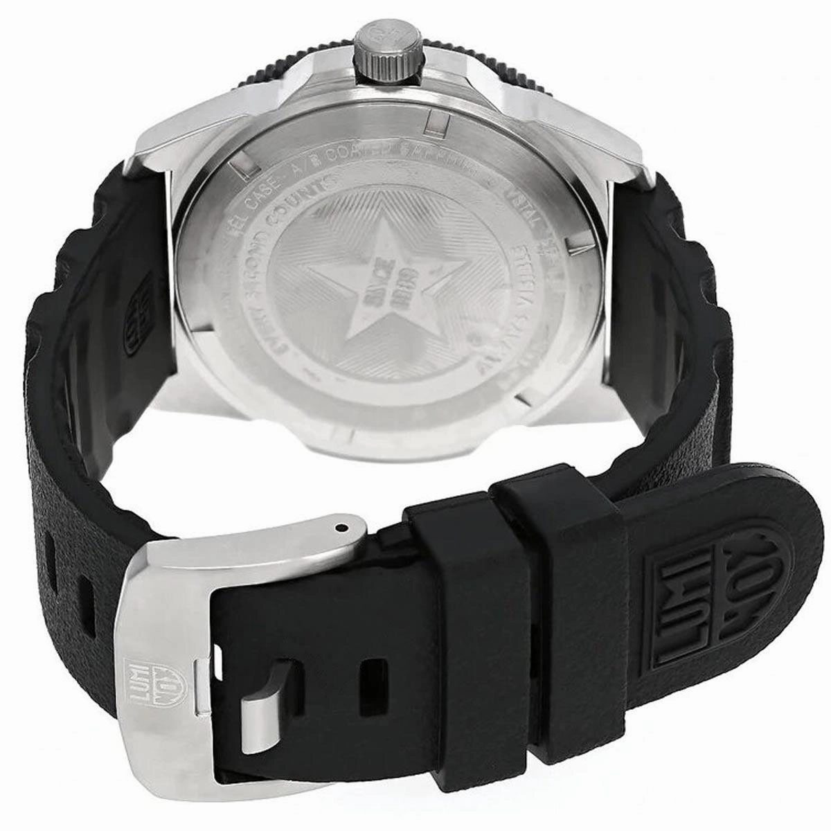Luminox Men's Quartz Watch - Pacific Diver Rotating Bezel Black Dial Strap | 3121