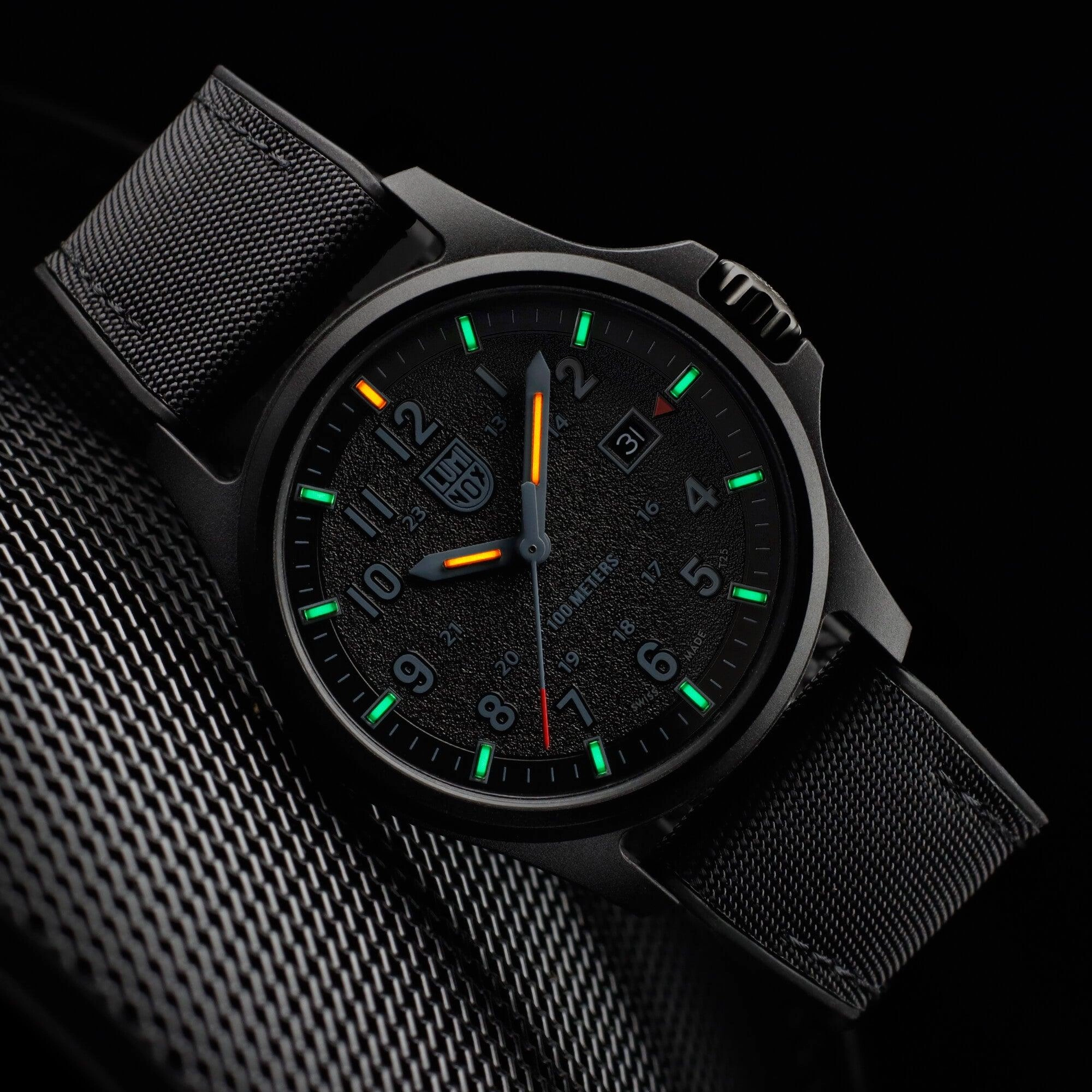 Luminox Men's Watch - Atacama Field Date Black Carbonox Case Rubber Strap | XL.1961