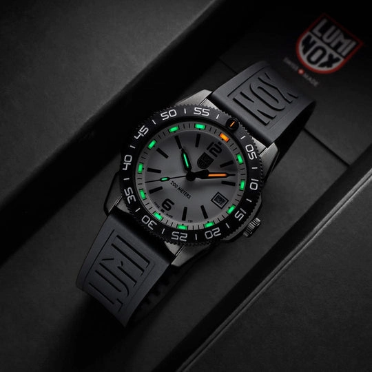 Luminox Pacific Diver Ripple 39mm Diver Watch XS.3127M