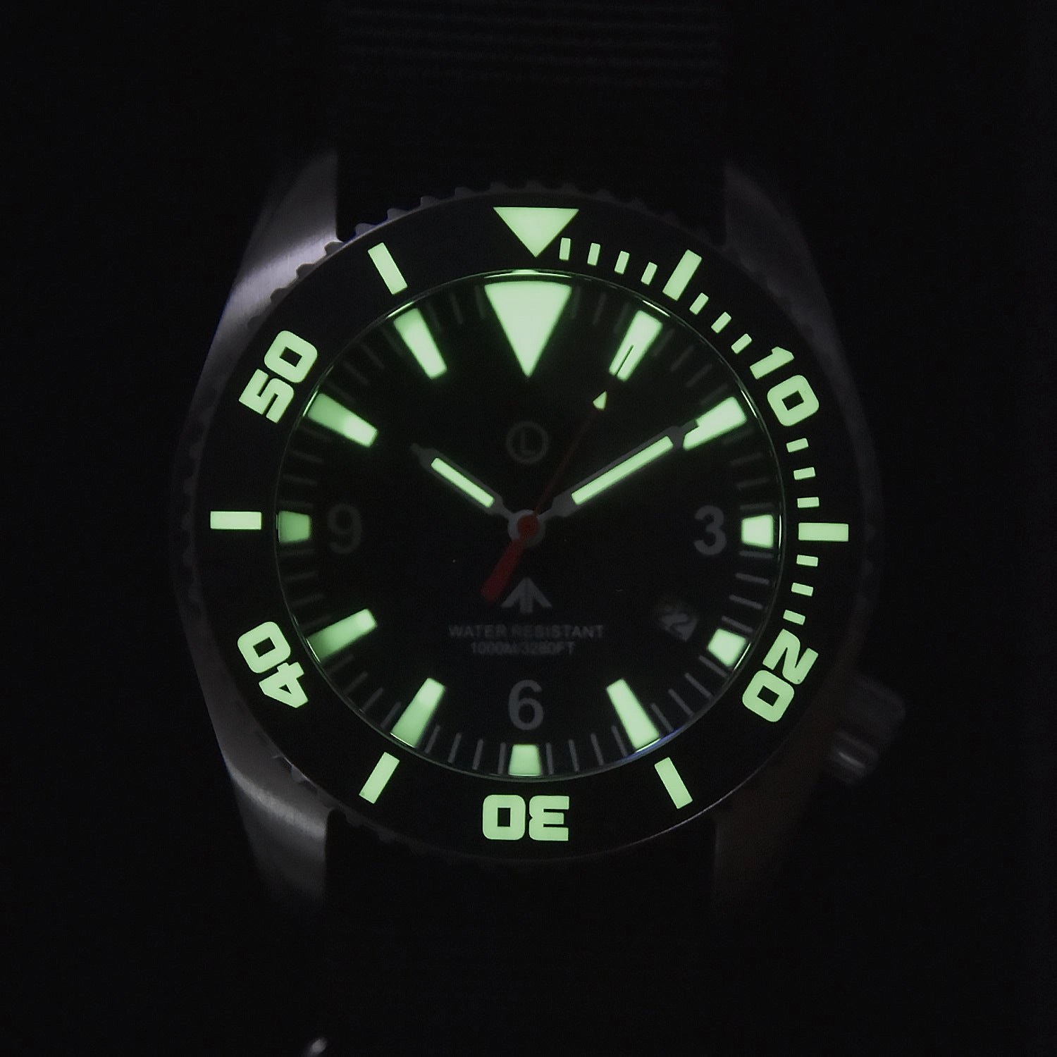 MWC "Depthmaster" 100atm / 3,280ft / 1000m Water Resistant Military Divers Watch in Stainless Steel Case with Helium Valve (Quartz)