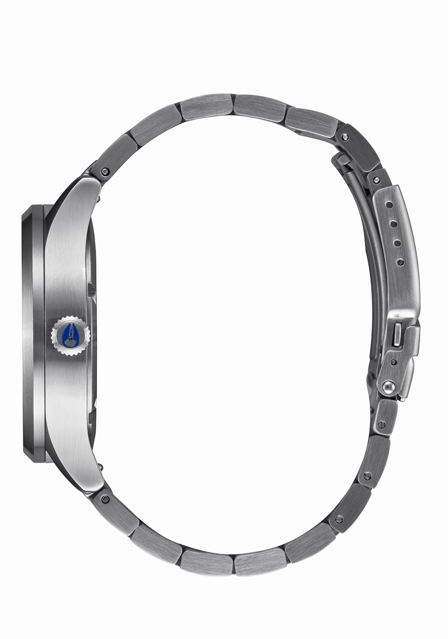 Nixon Sentry Solar Stainless Steel Blue Dial Mens Watch A1346-5091-00