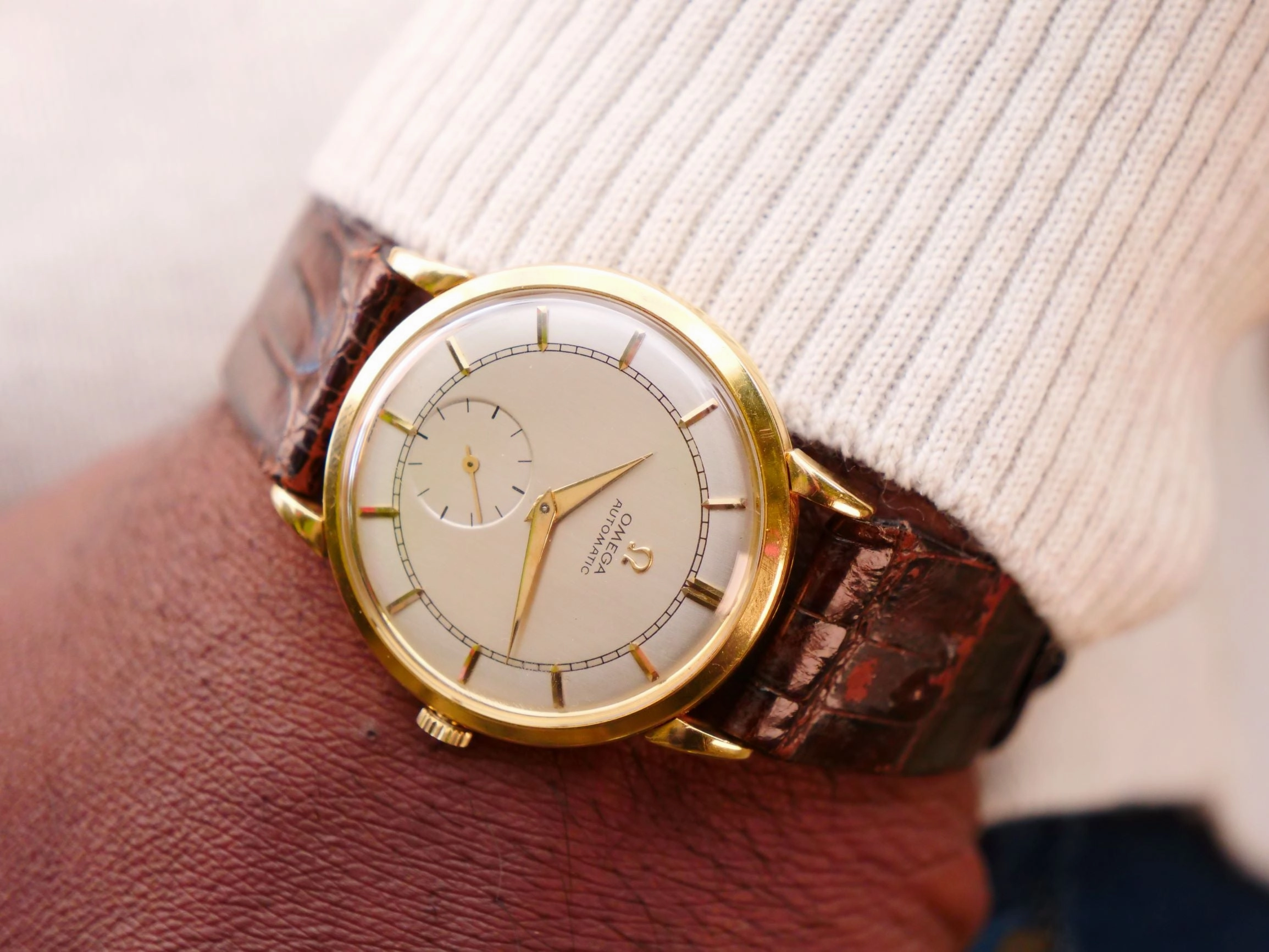 Omega 18ct gold vintage automatic dress watch
