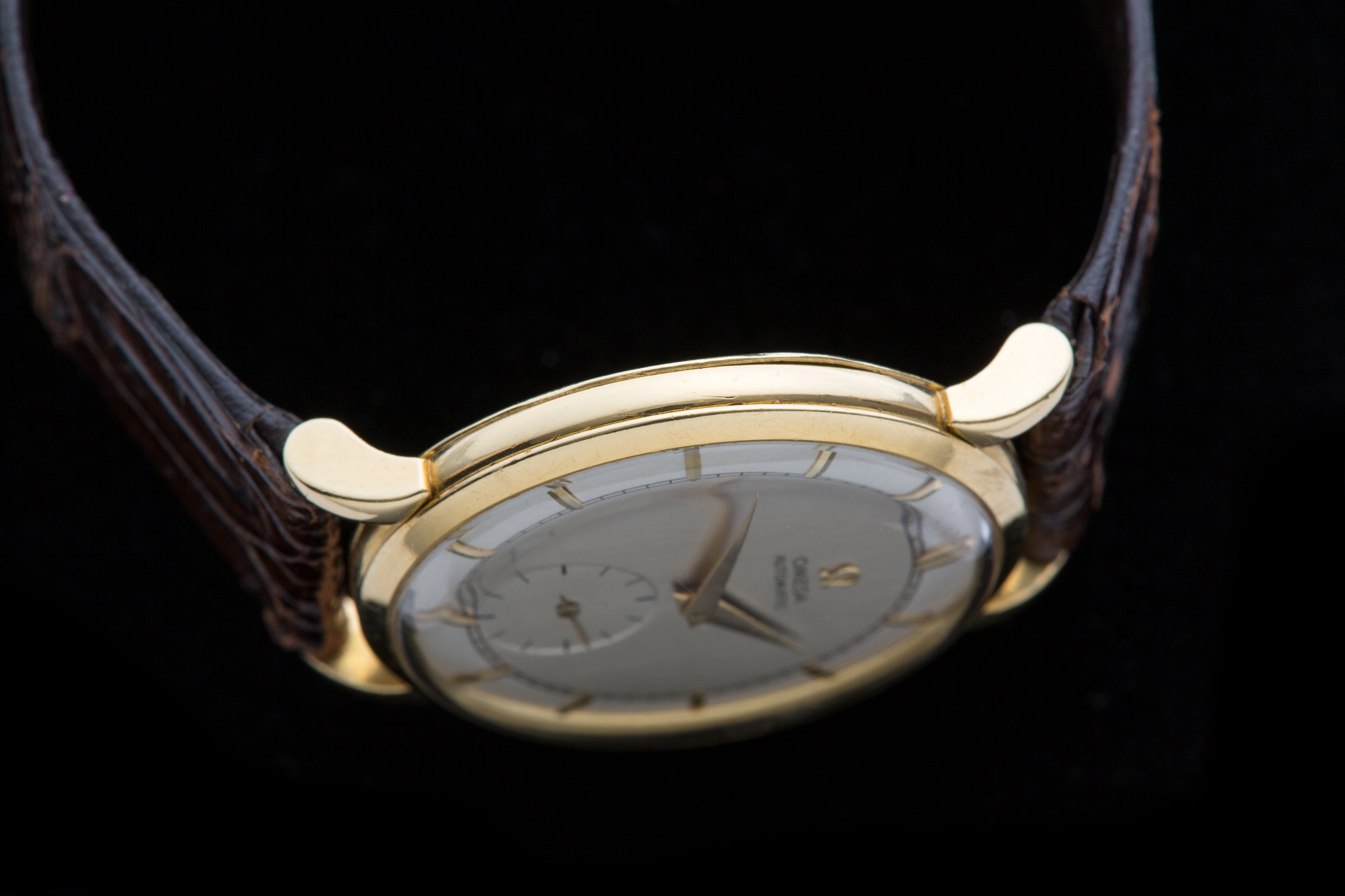 Omega 18ct gold vintage automatic dress watch