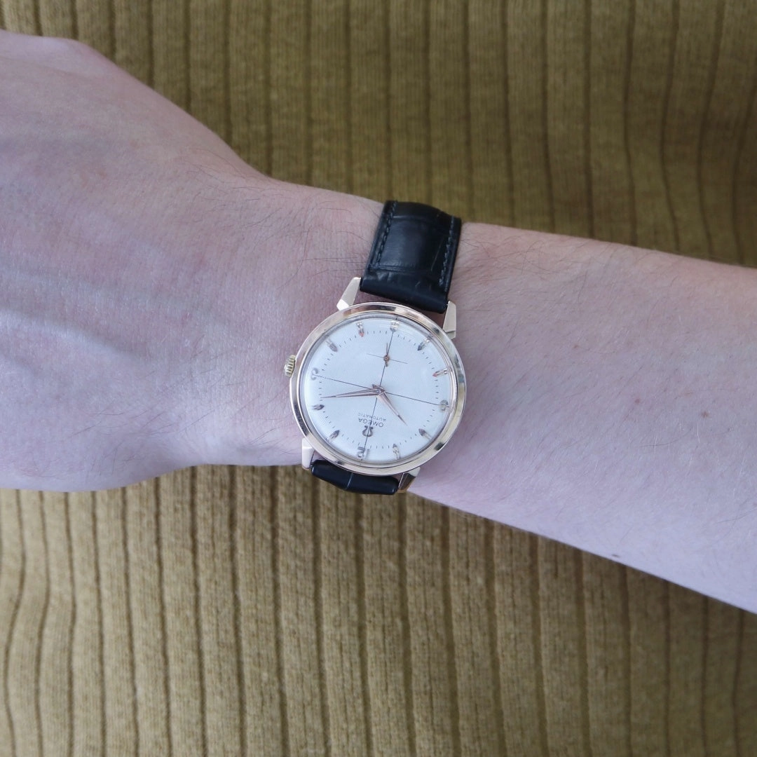 Omega 2709 18k Gold, 1953 Vintage Watch