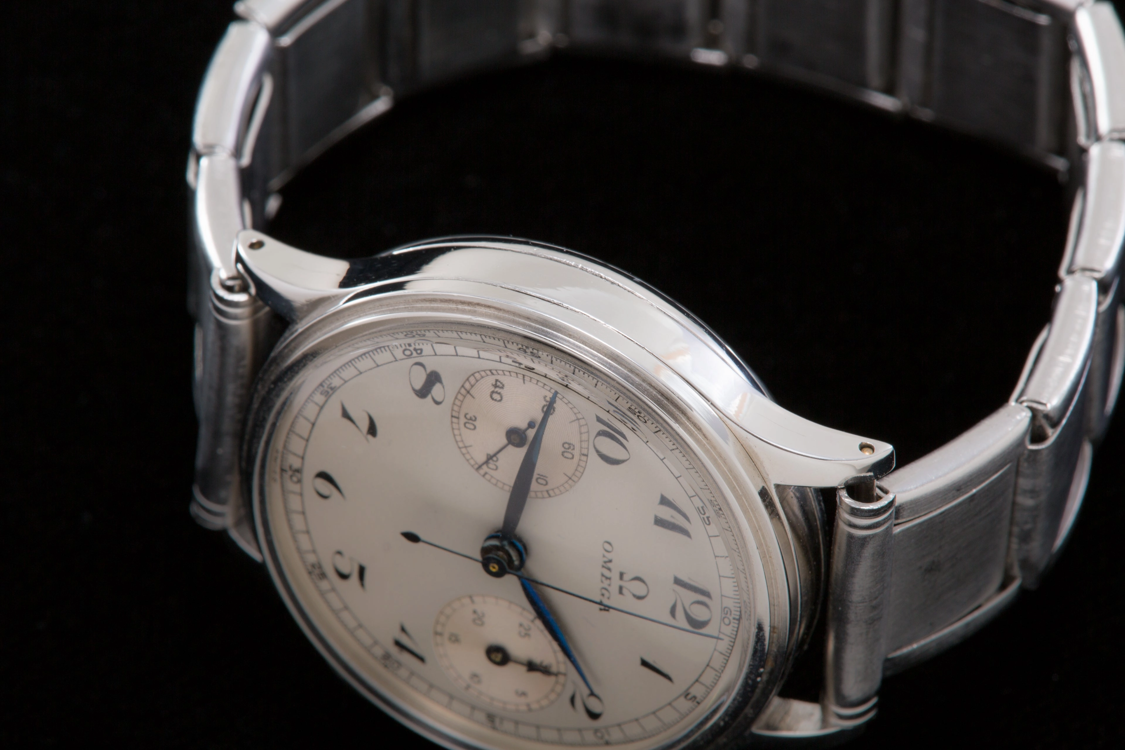omega 33.3 chronograph