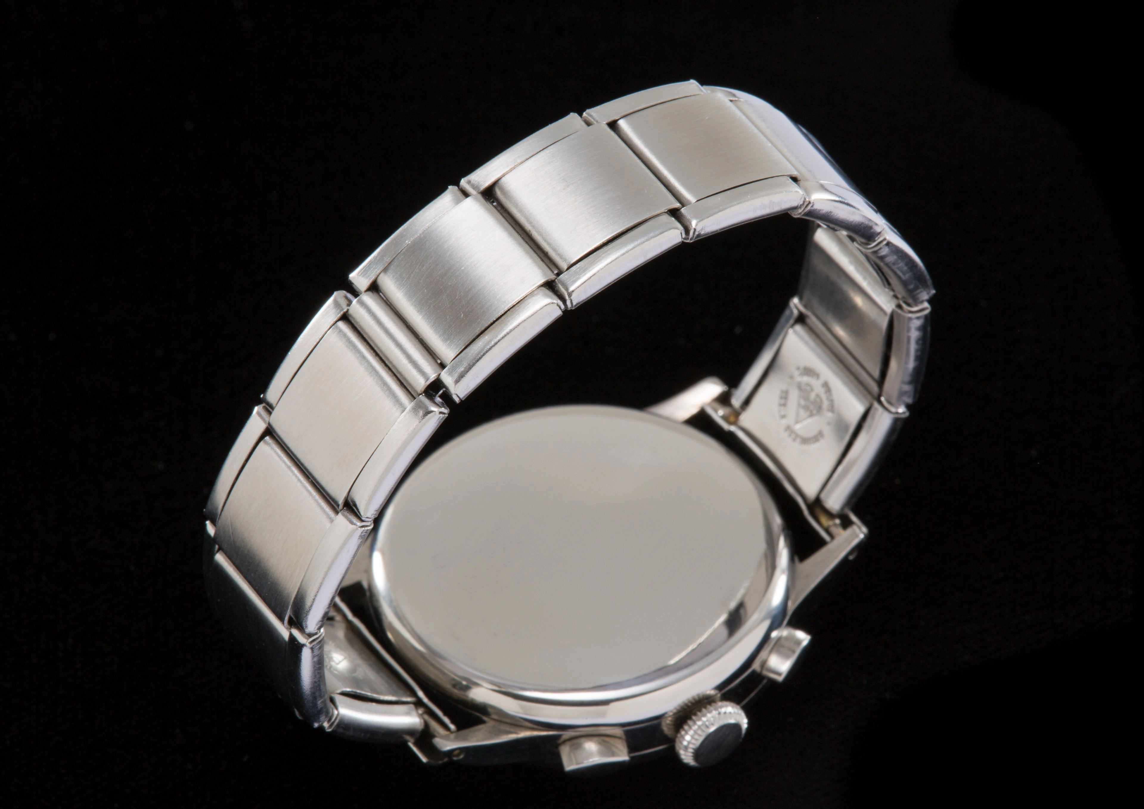 omega 33.3 chronograph