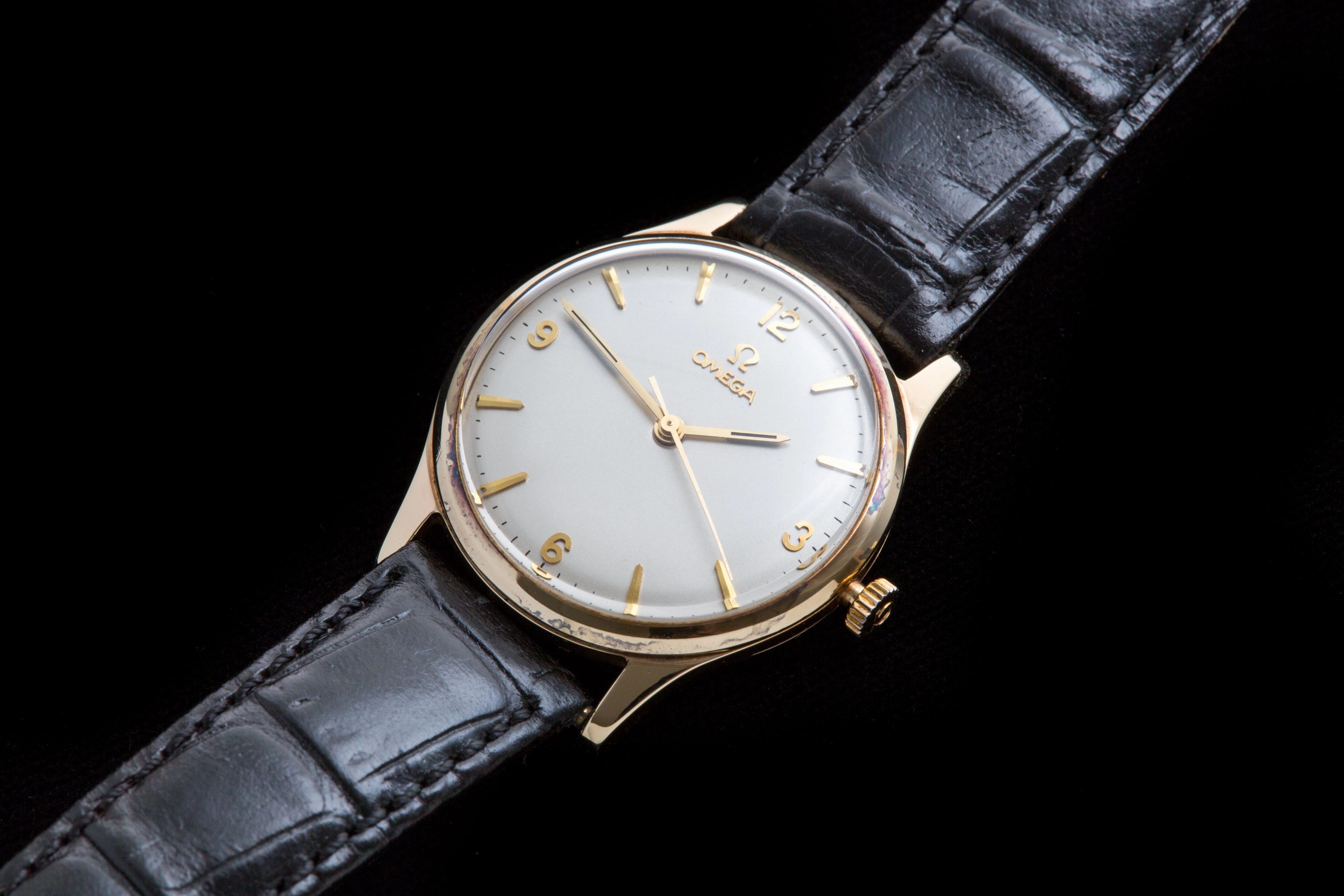 Omega 9 ct gold gents dress watch
