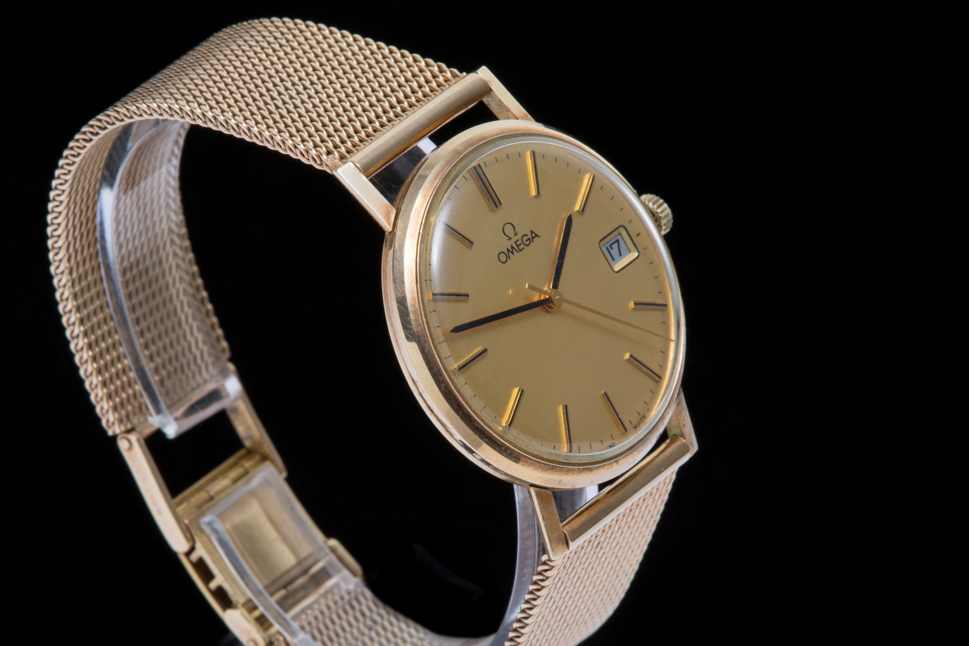 Omega 9 ct gold gents dress watch.
