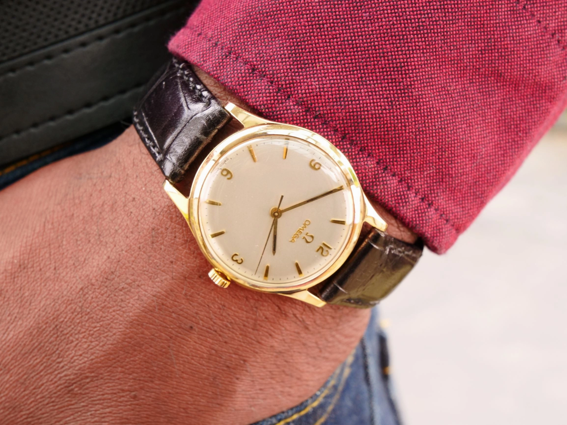 Omega 9 ct gold gents dress watch