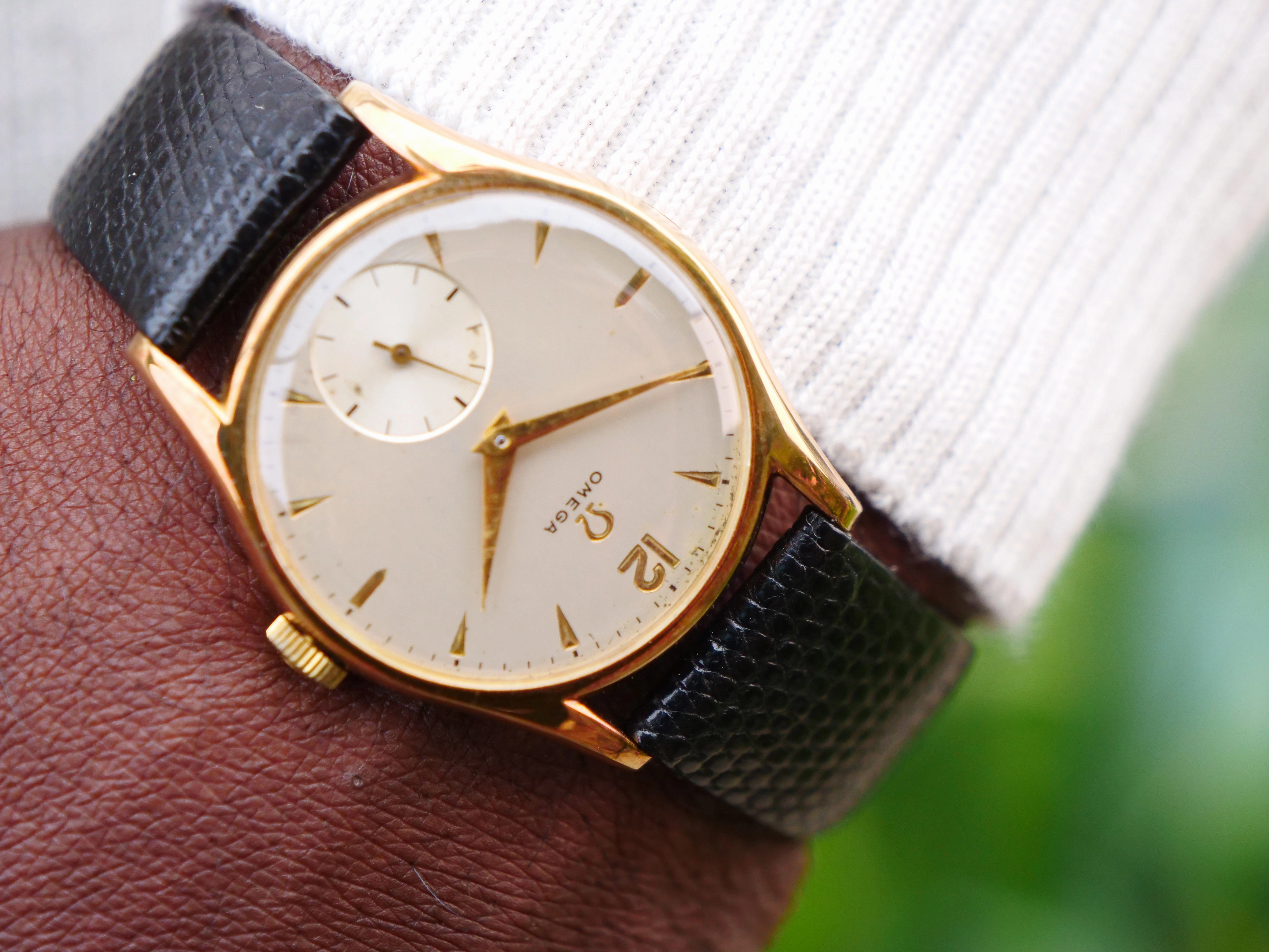 Omega Cal 265 "Tressor" solid 14 ct gold SOLD
