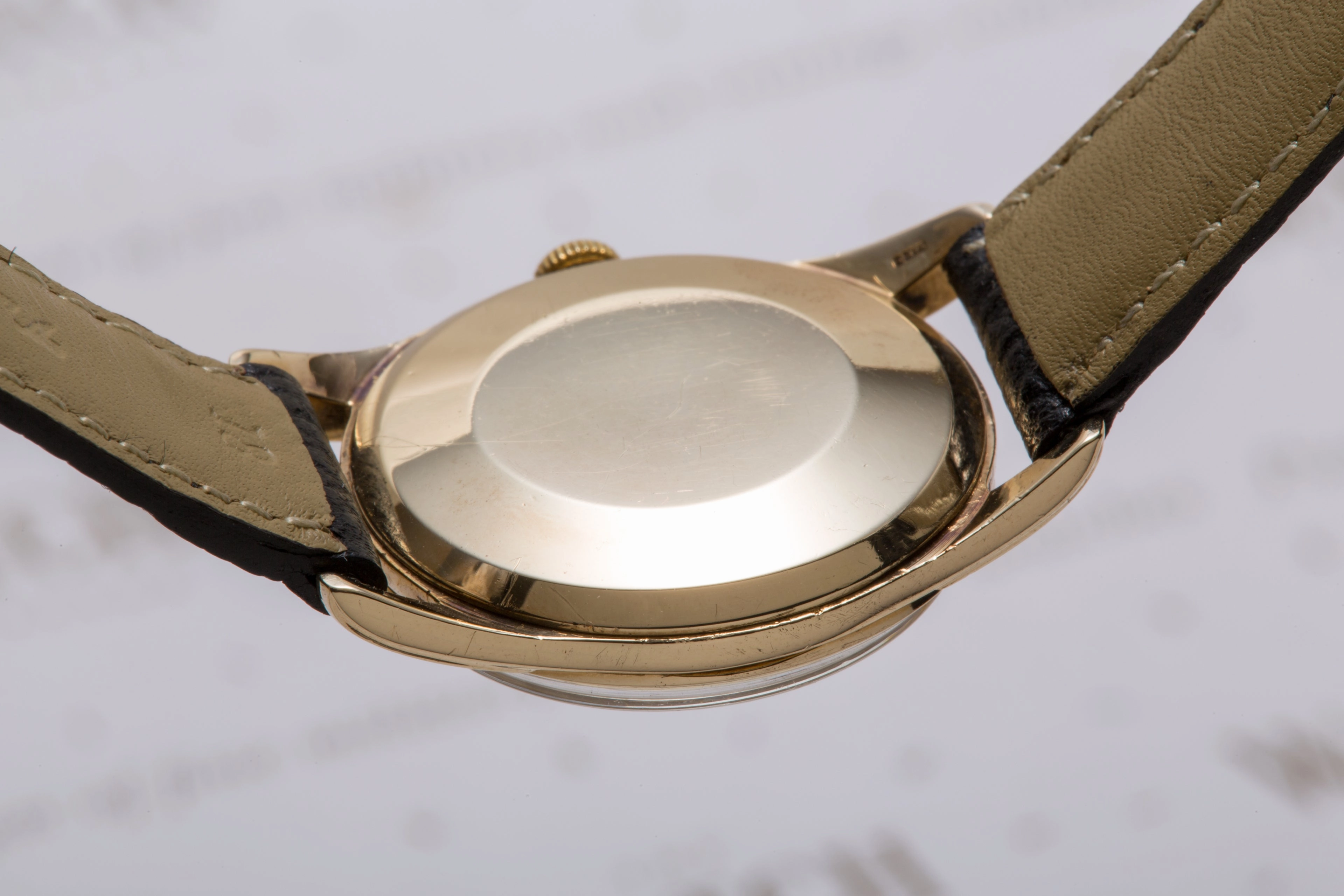 Omega Cal 286  9 ct Gold Denison case - SOLD
