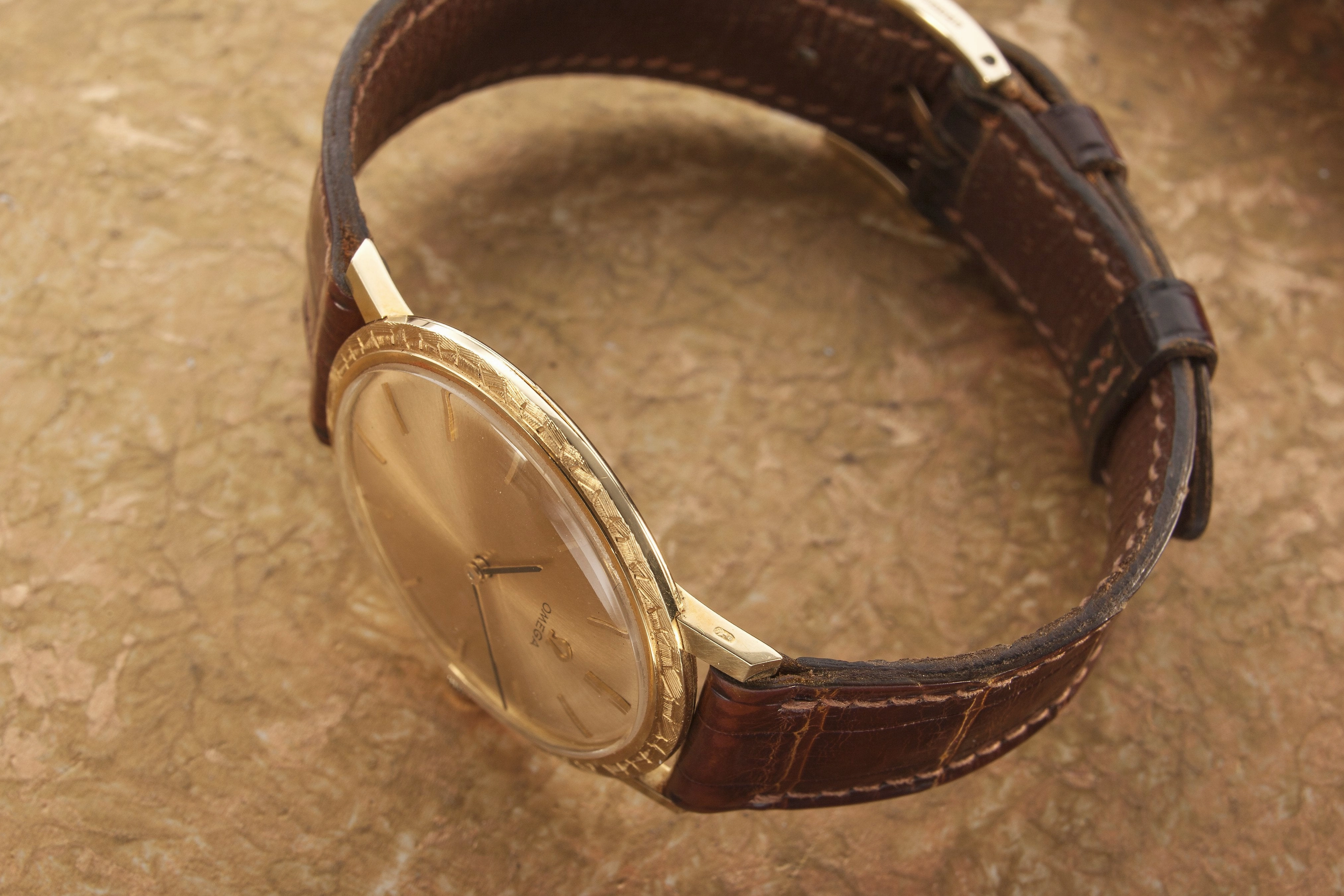 Omega Cal 620 18ct gold SOLD
