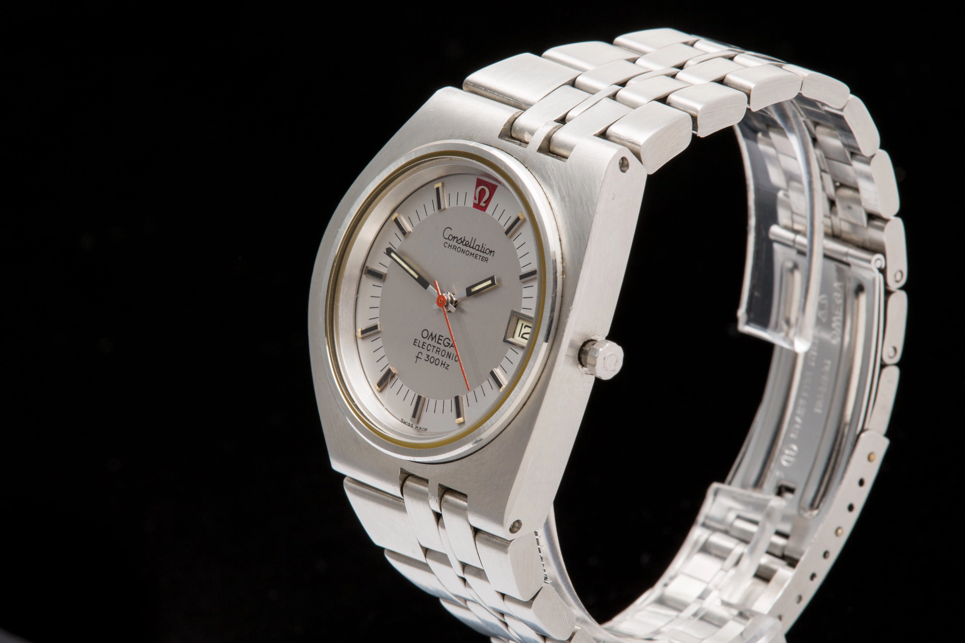 Omega Constellation F300 Rare D Shaped case