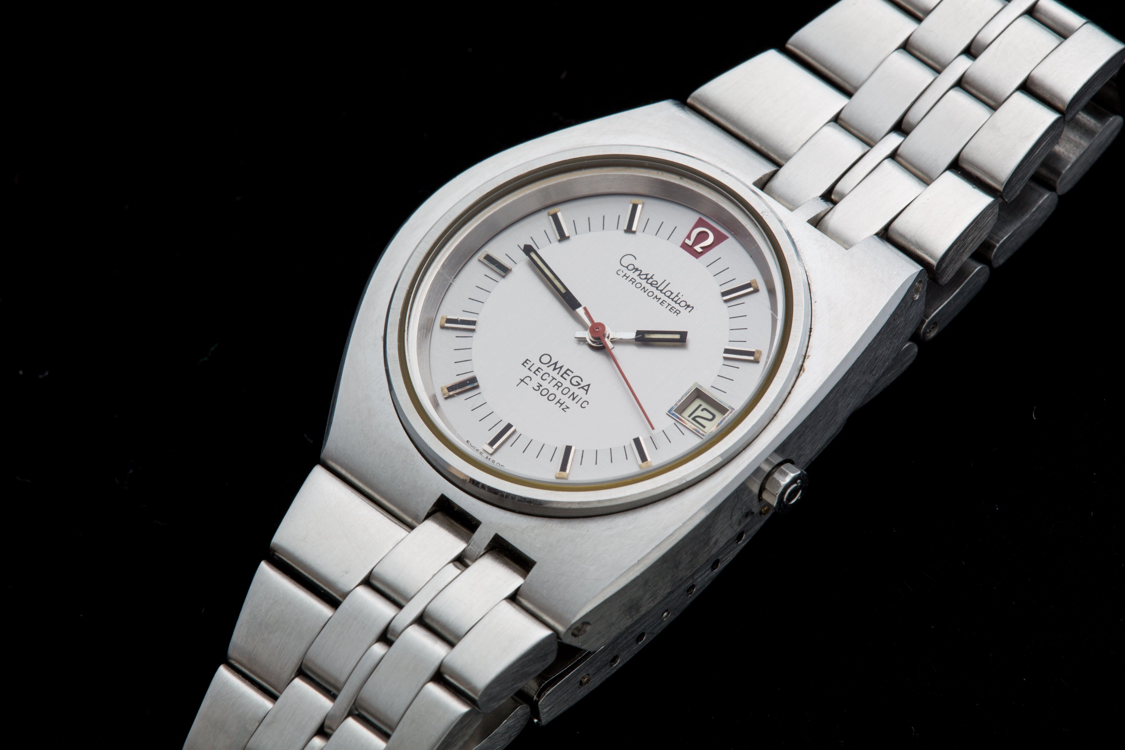 Omega Constellation F300 Rare D Shaped case