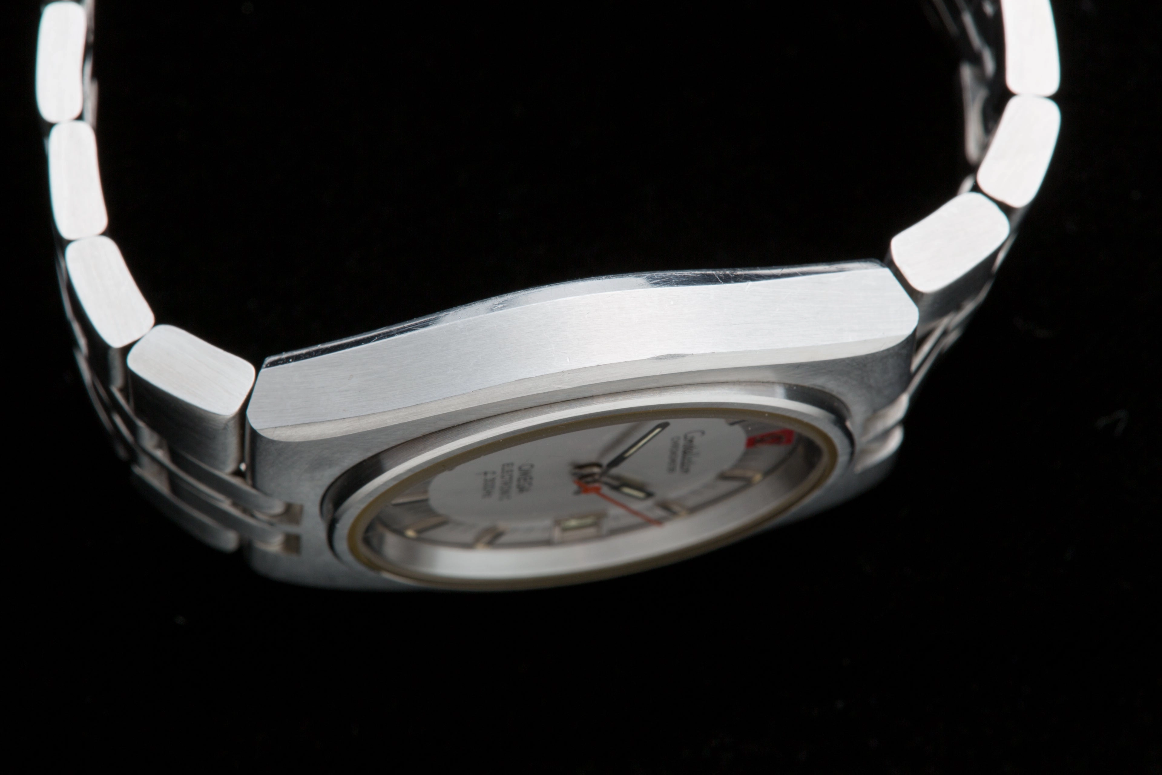 Omega Constellation F300 Rare D Shaped case