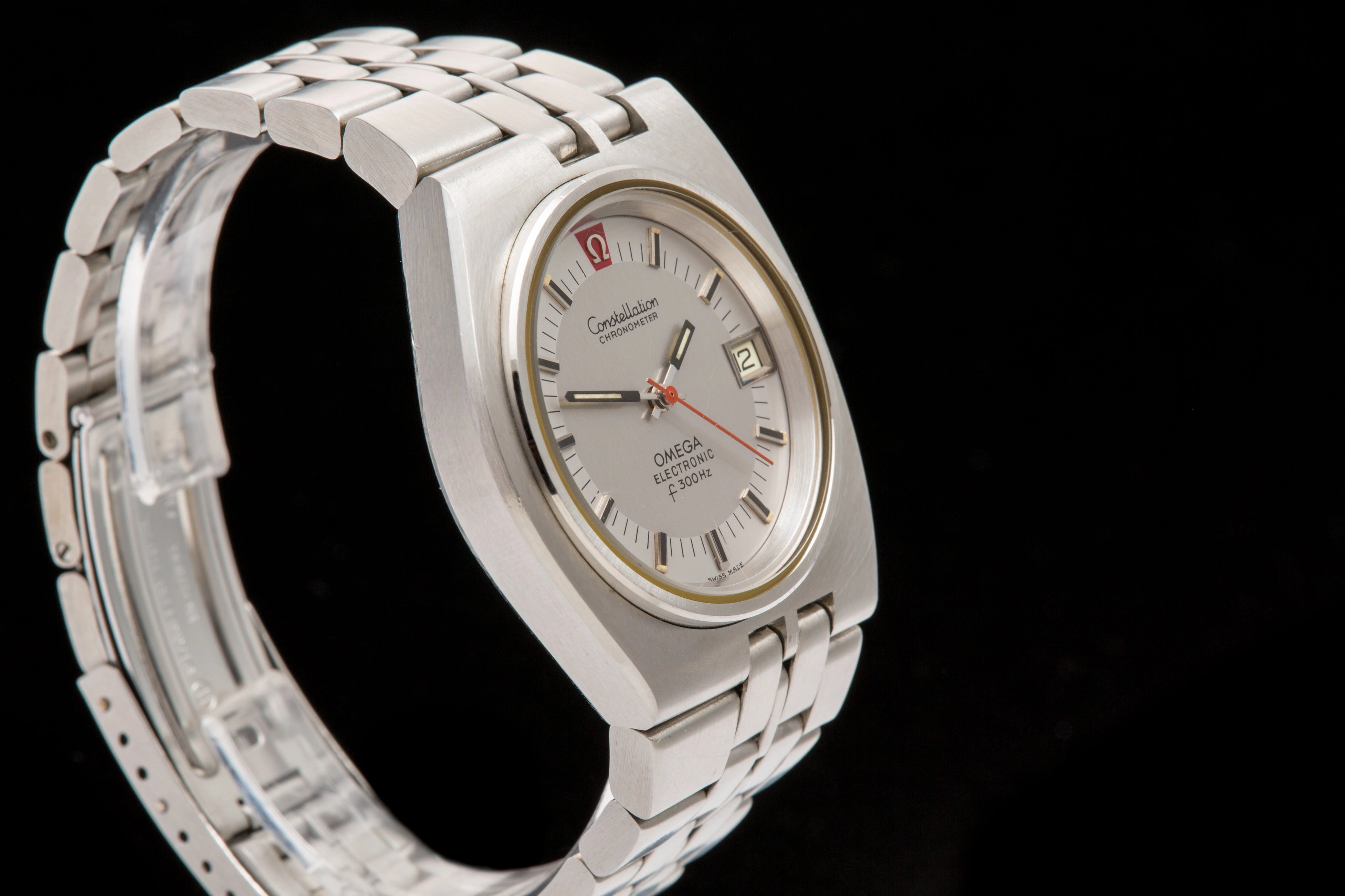 Omega Constellation F300 Rare D Shaped case