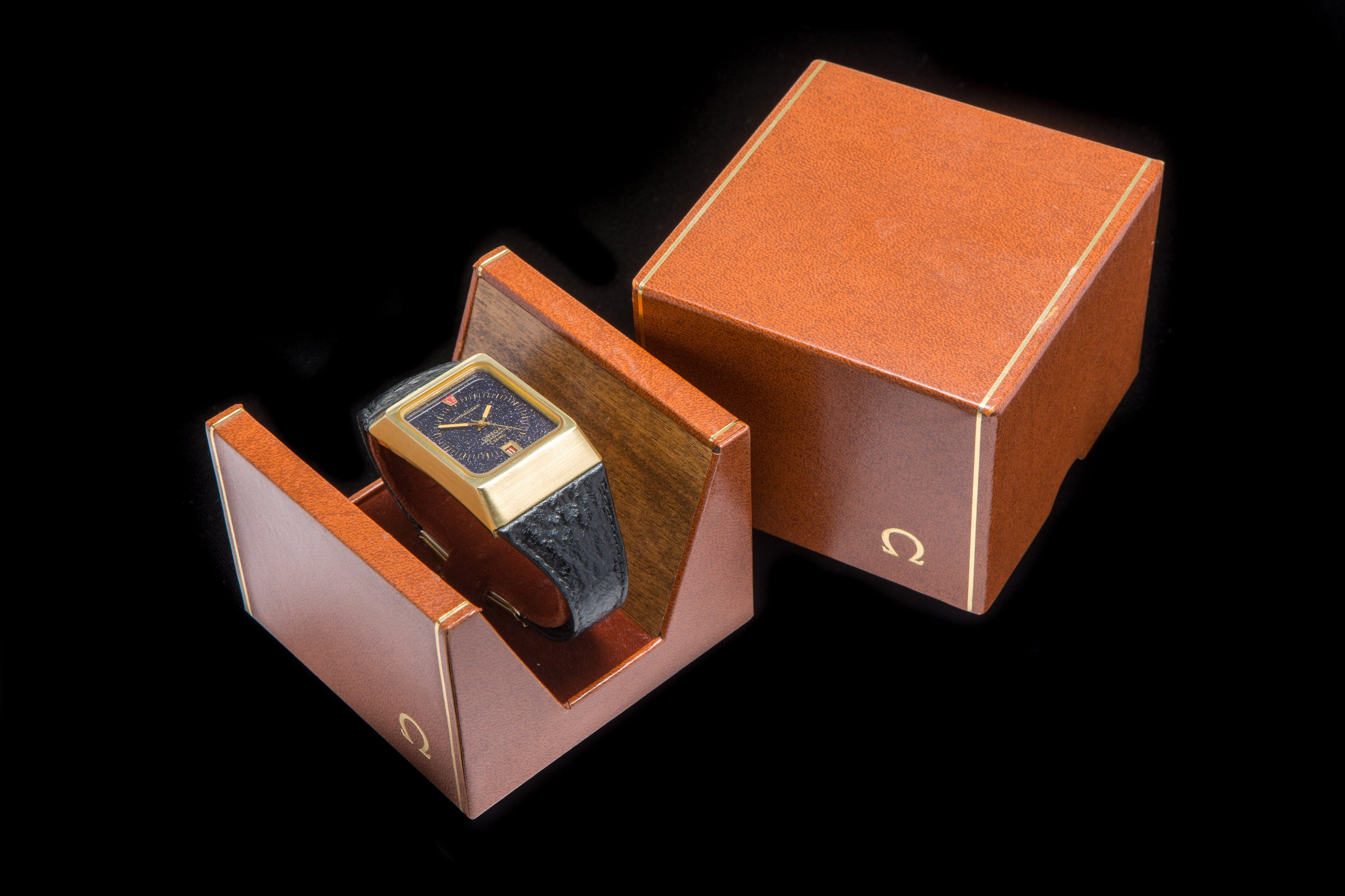 Omega constellation Mega Quartz stardust 18ct gold