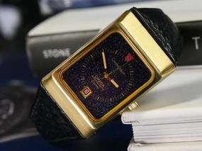 Omega constellation Mega Quartz stardust 18ct gold