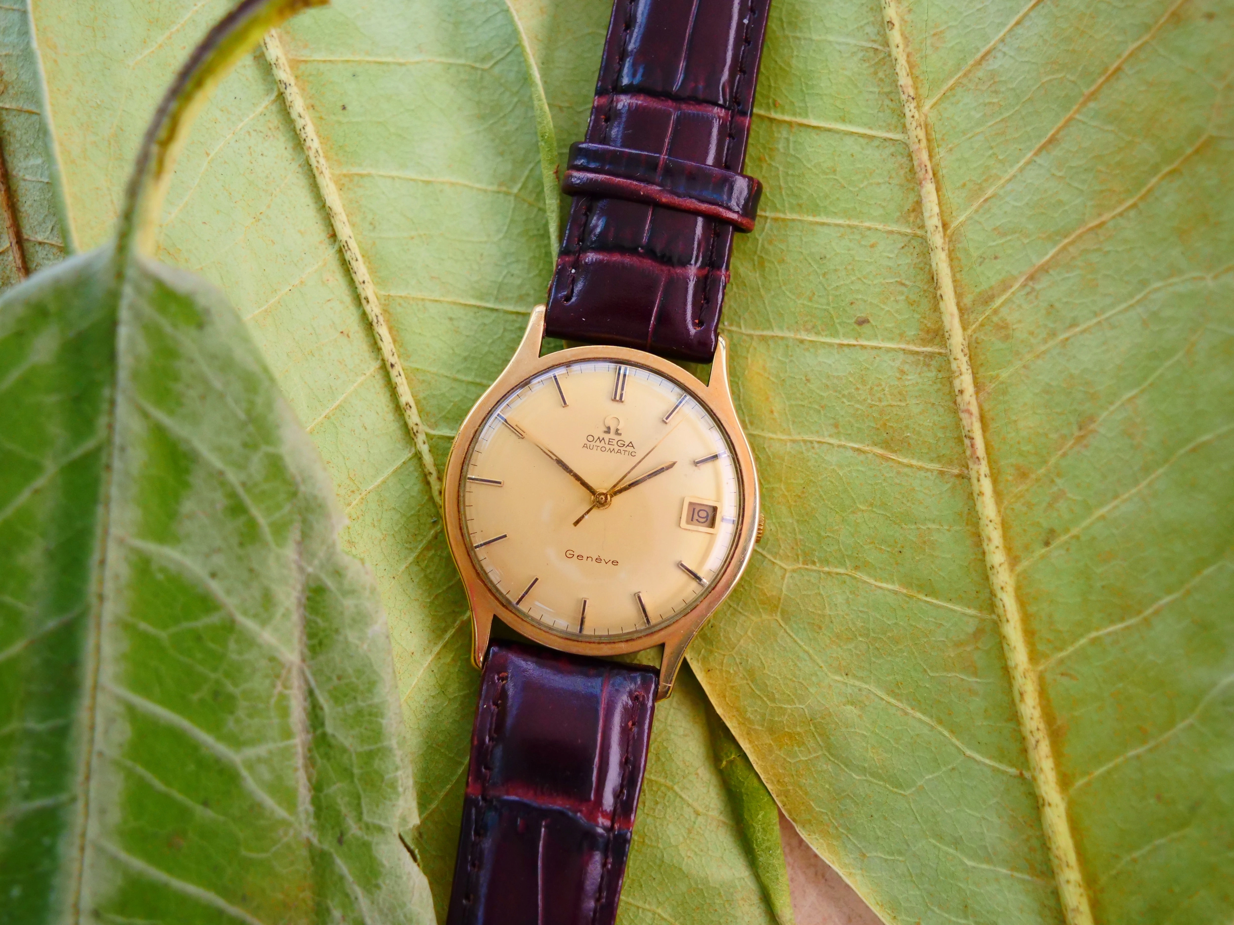 Omega Geneve 9 ct gold