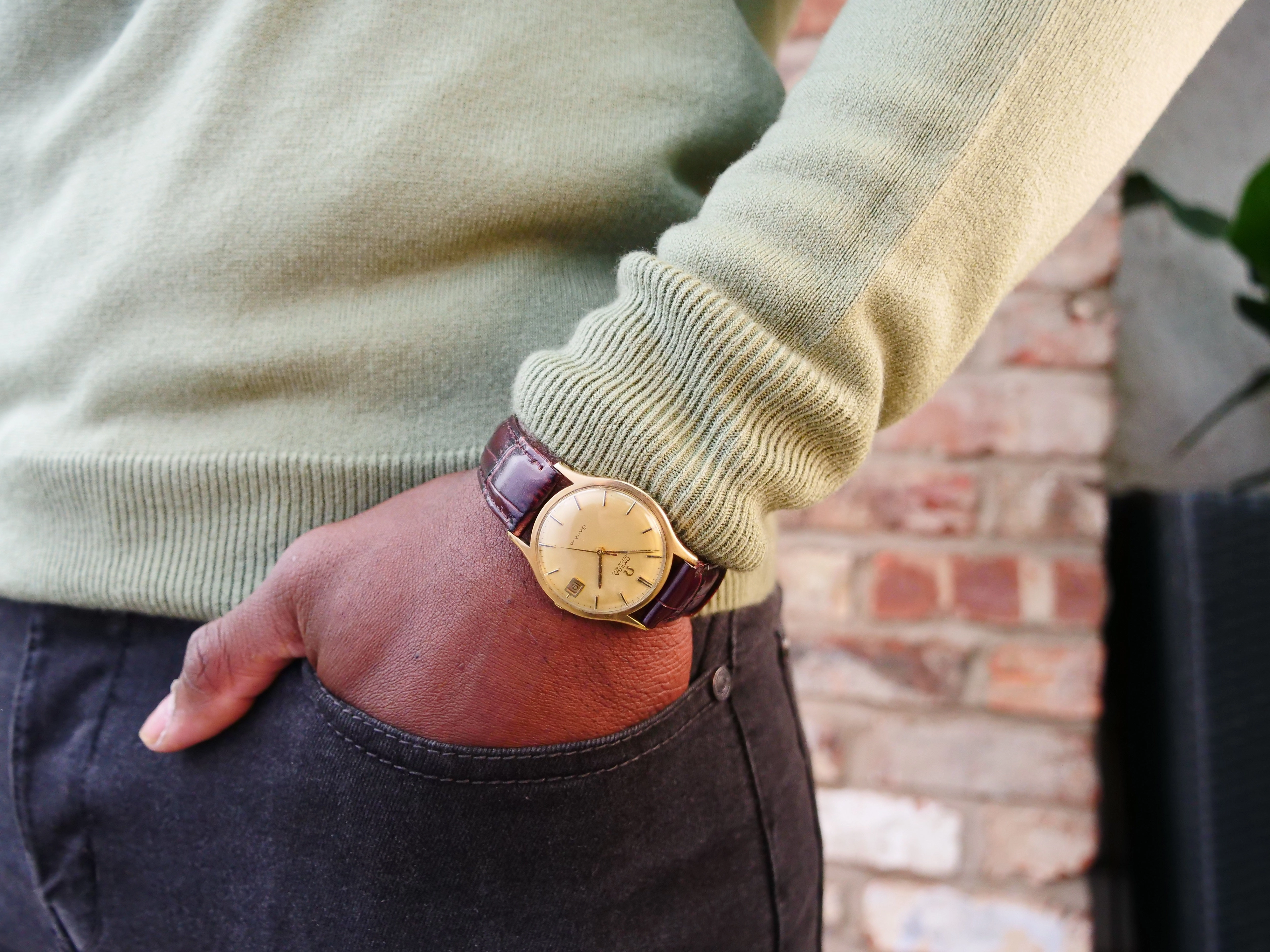 Omega Geneve 9 ct gold
