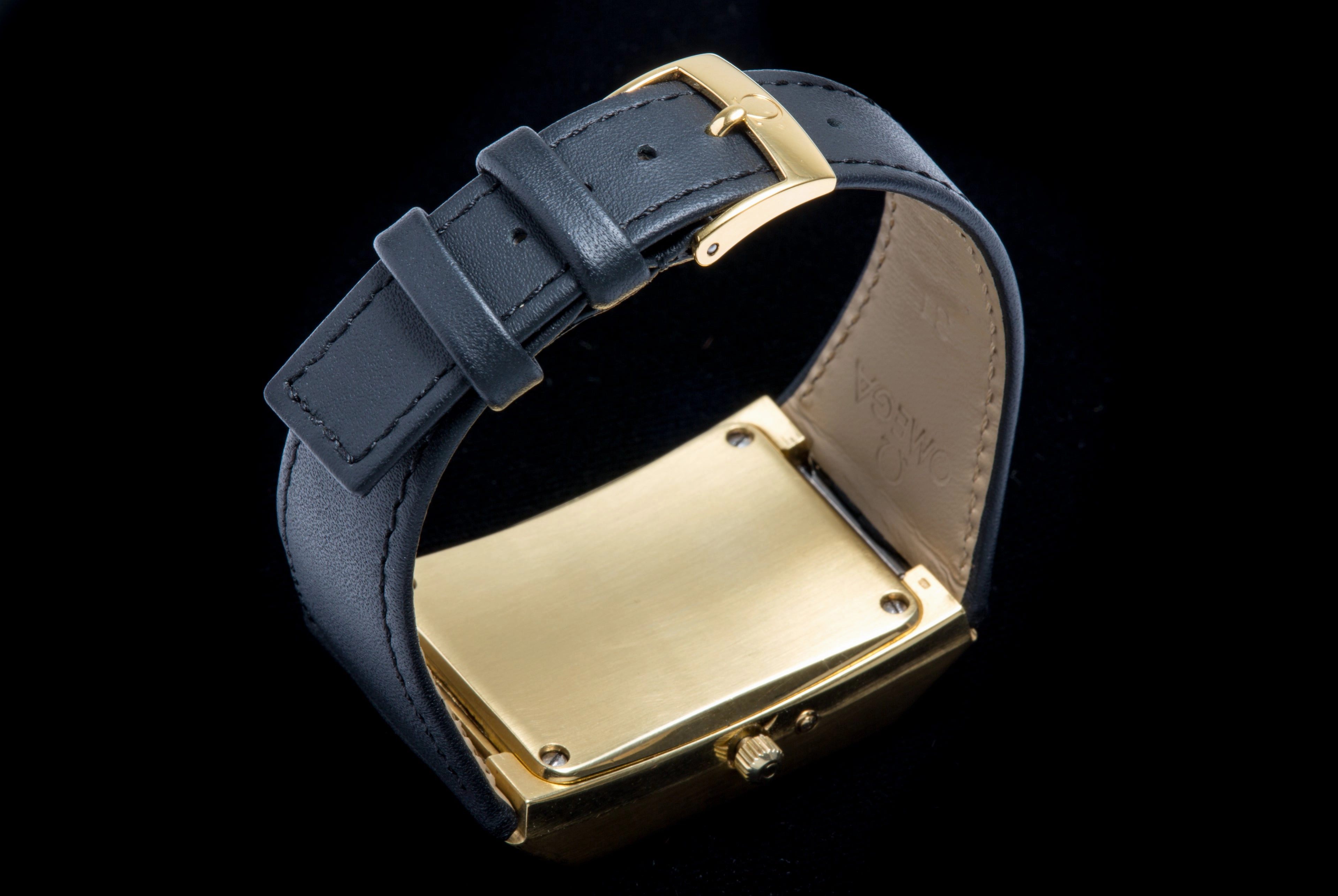 Omega megaquartz 18ct gold stardust