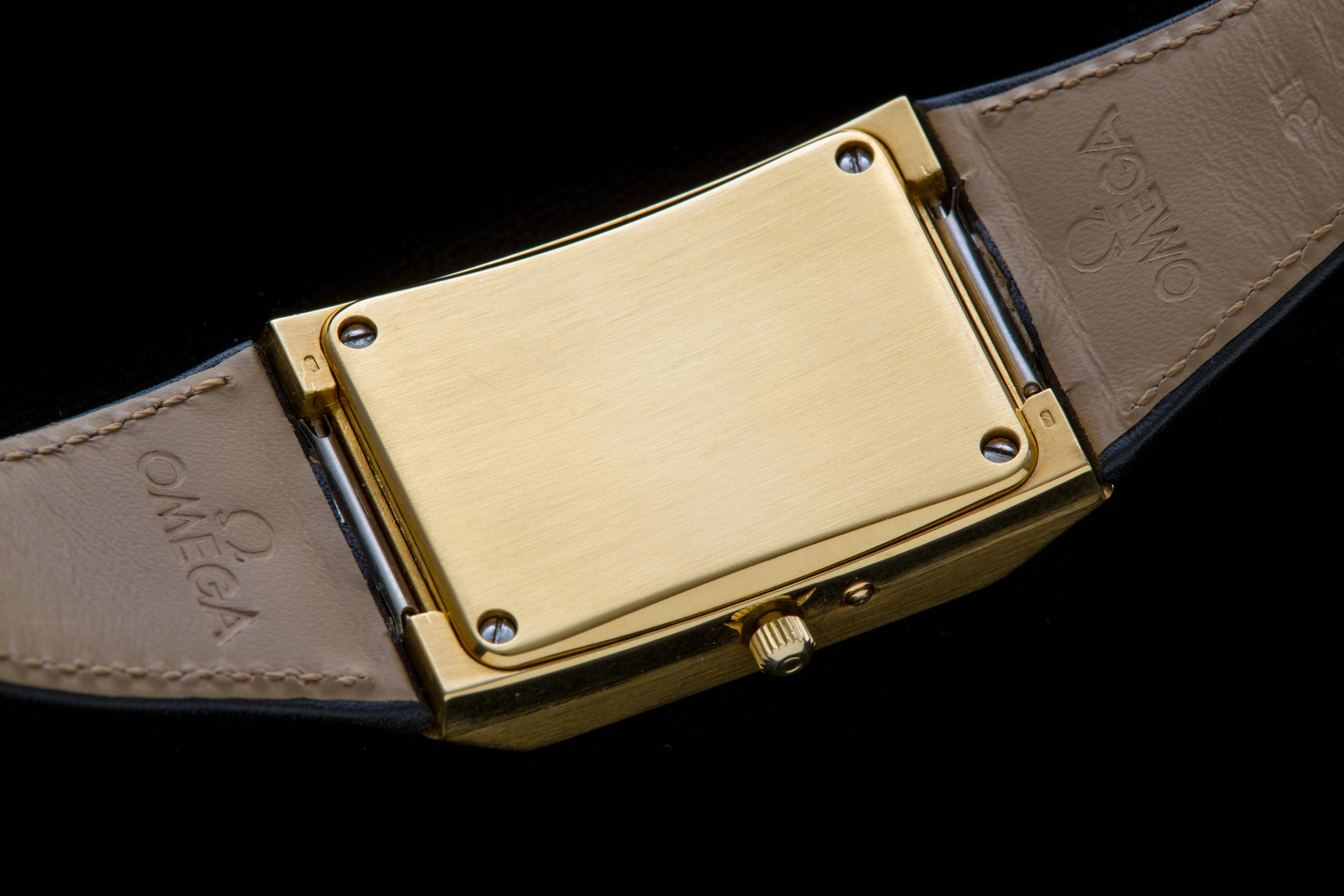 Omega megaquartz 18ct gold stardust