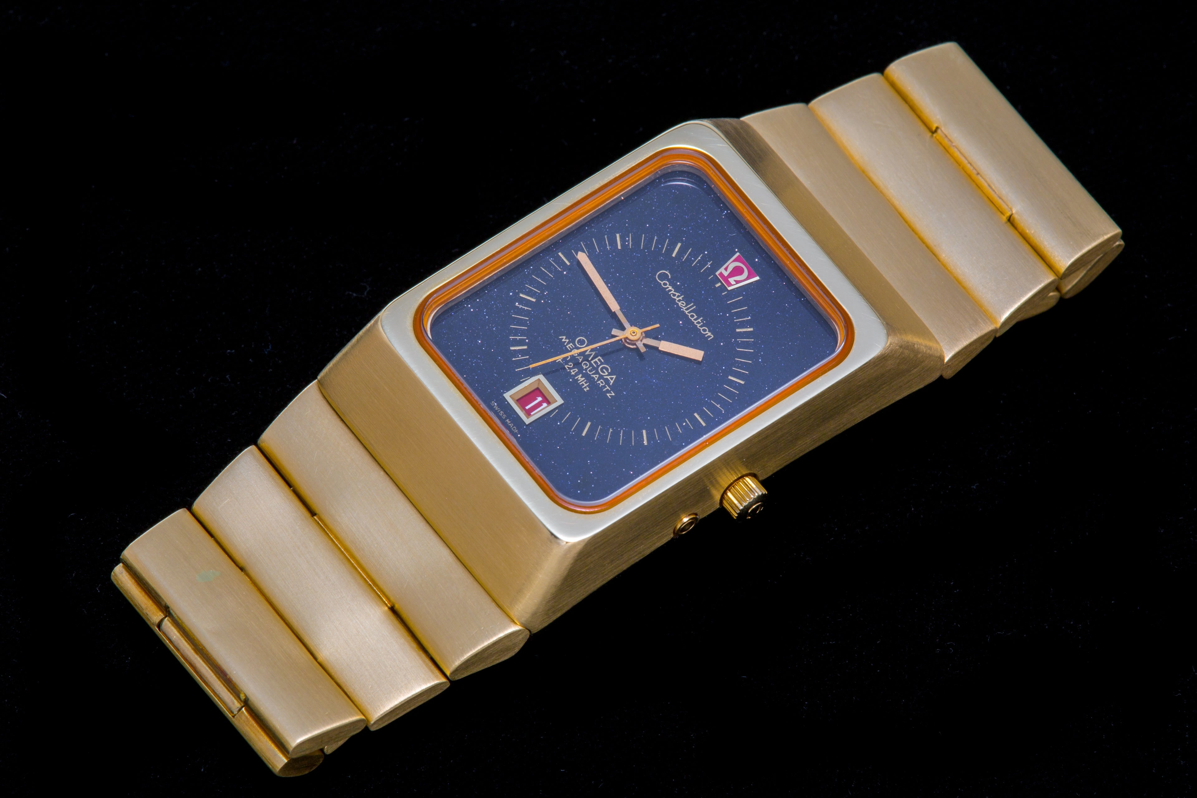 Omega megaquartz 2.4 MHz 18 ct  SOLD