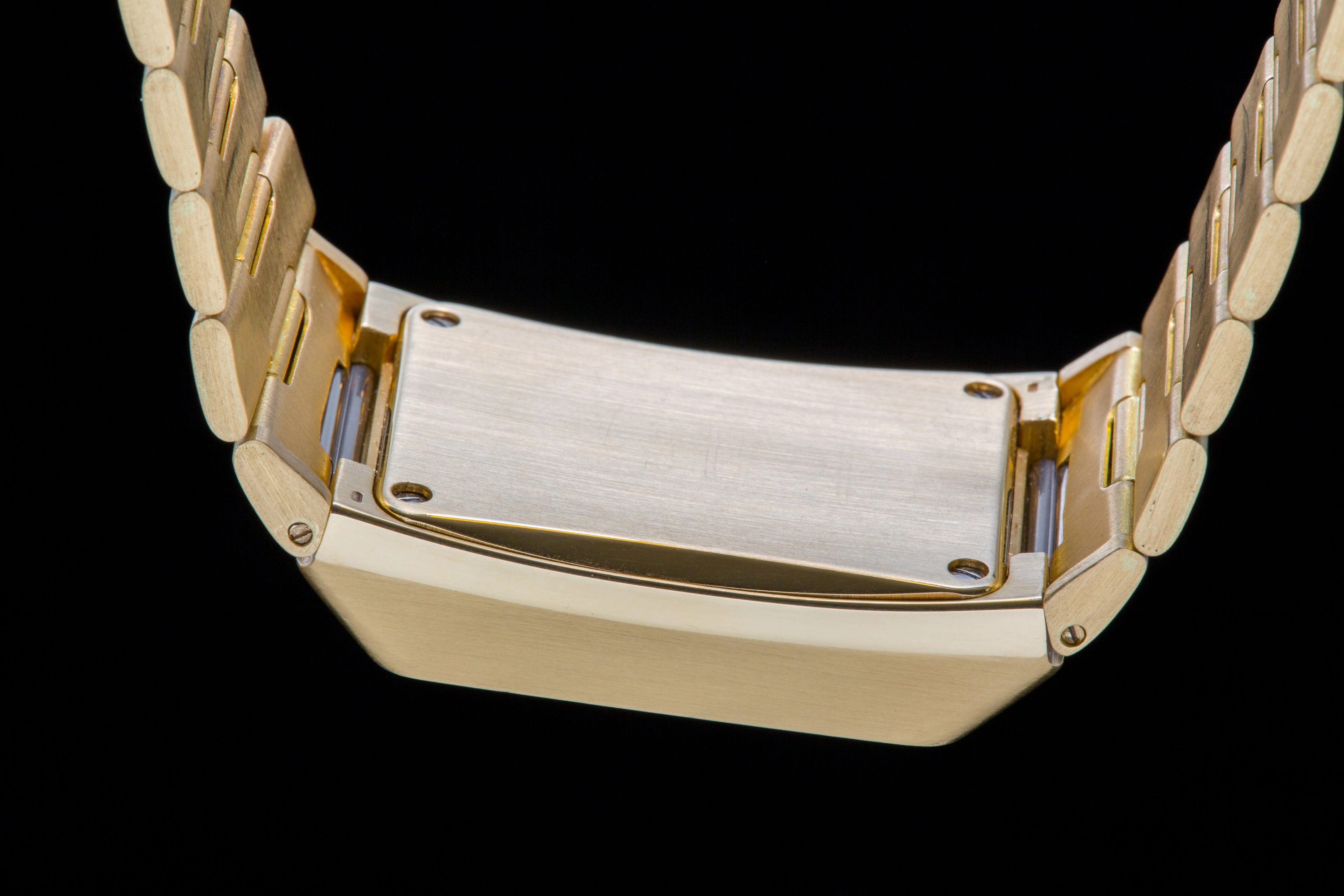 Omega megaquartz 2.4 MHz 18 ct  SOLD