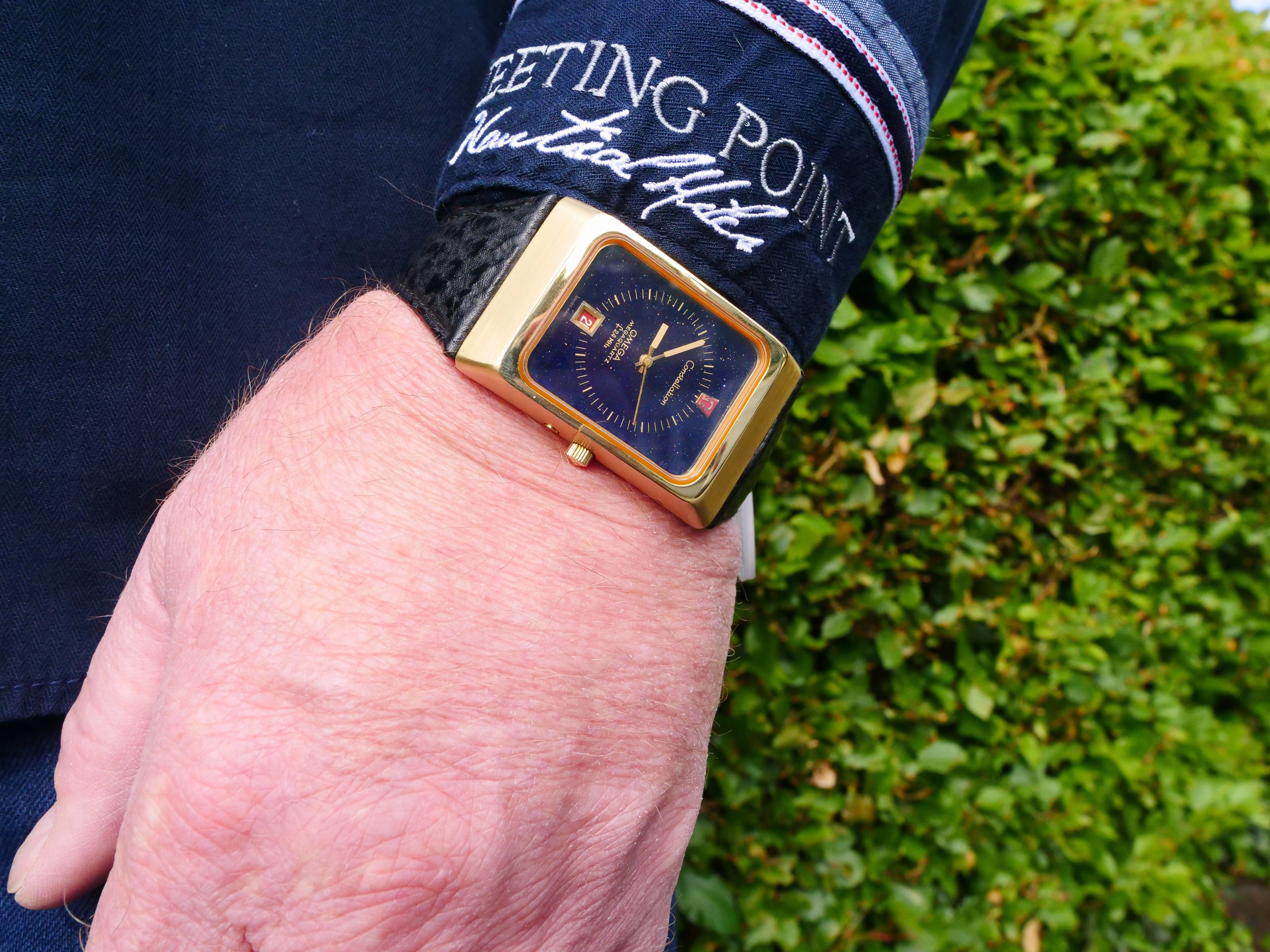 Omega Megaquartz Stardust 18ct gold SOLD