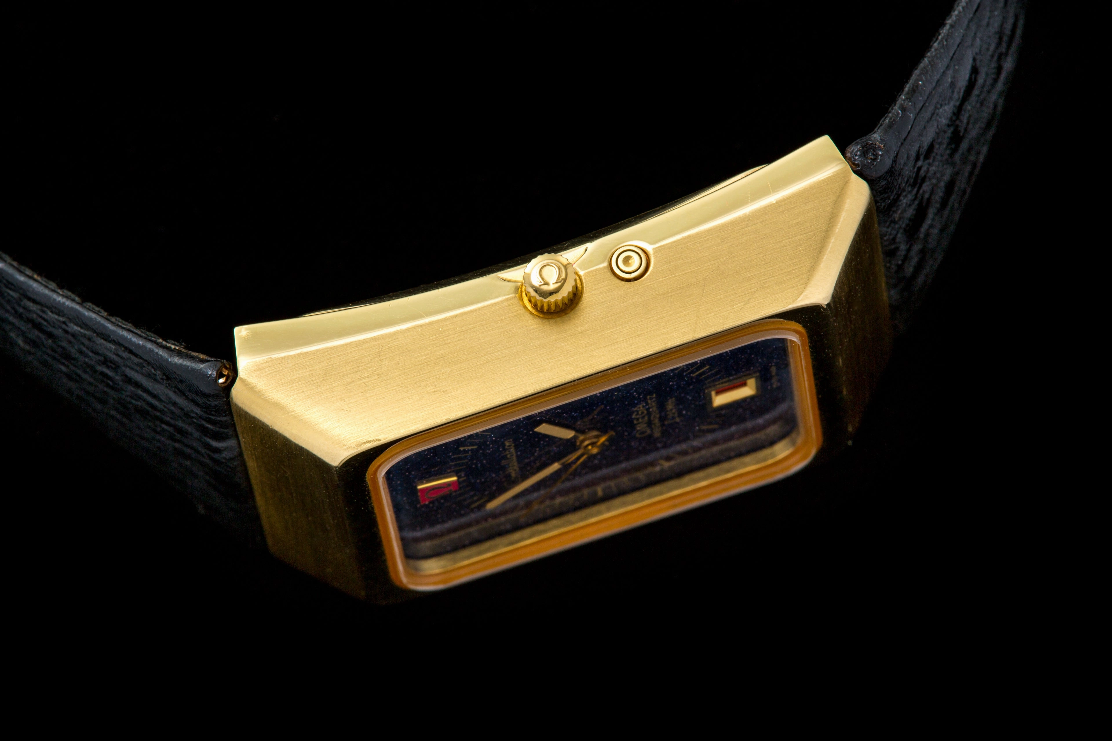 Omega Megaquartz Stardust 18ct gold SOLD
