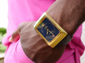 Omega Megaquartz Stardust 18ct gold SOLD
