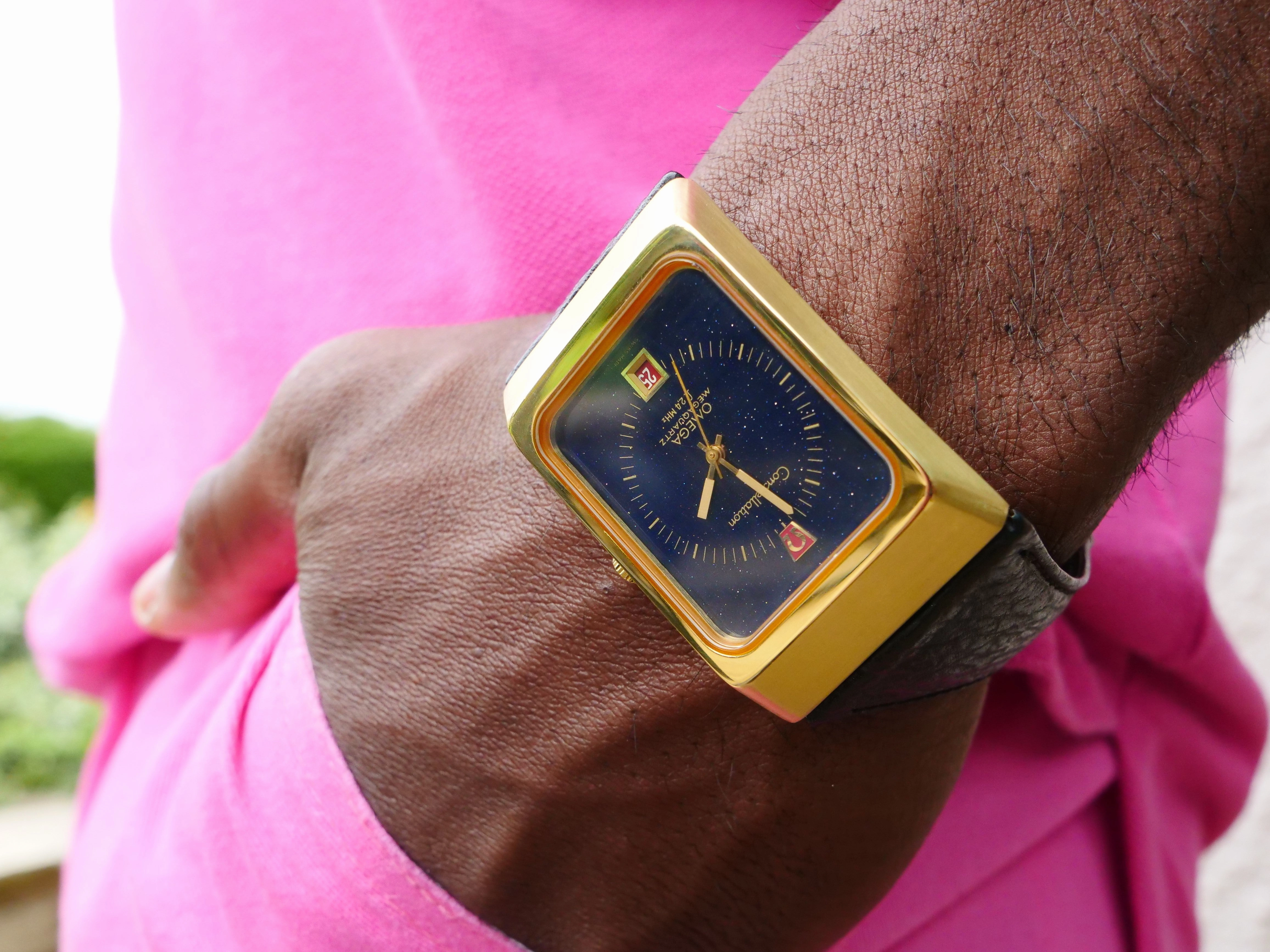 Omega Megaquartz Stardust 18ct gold SOLD