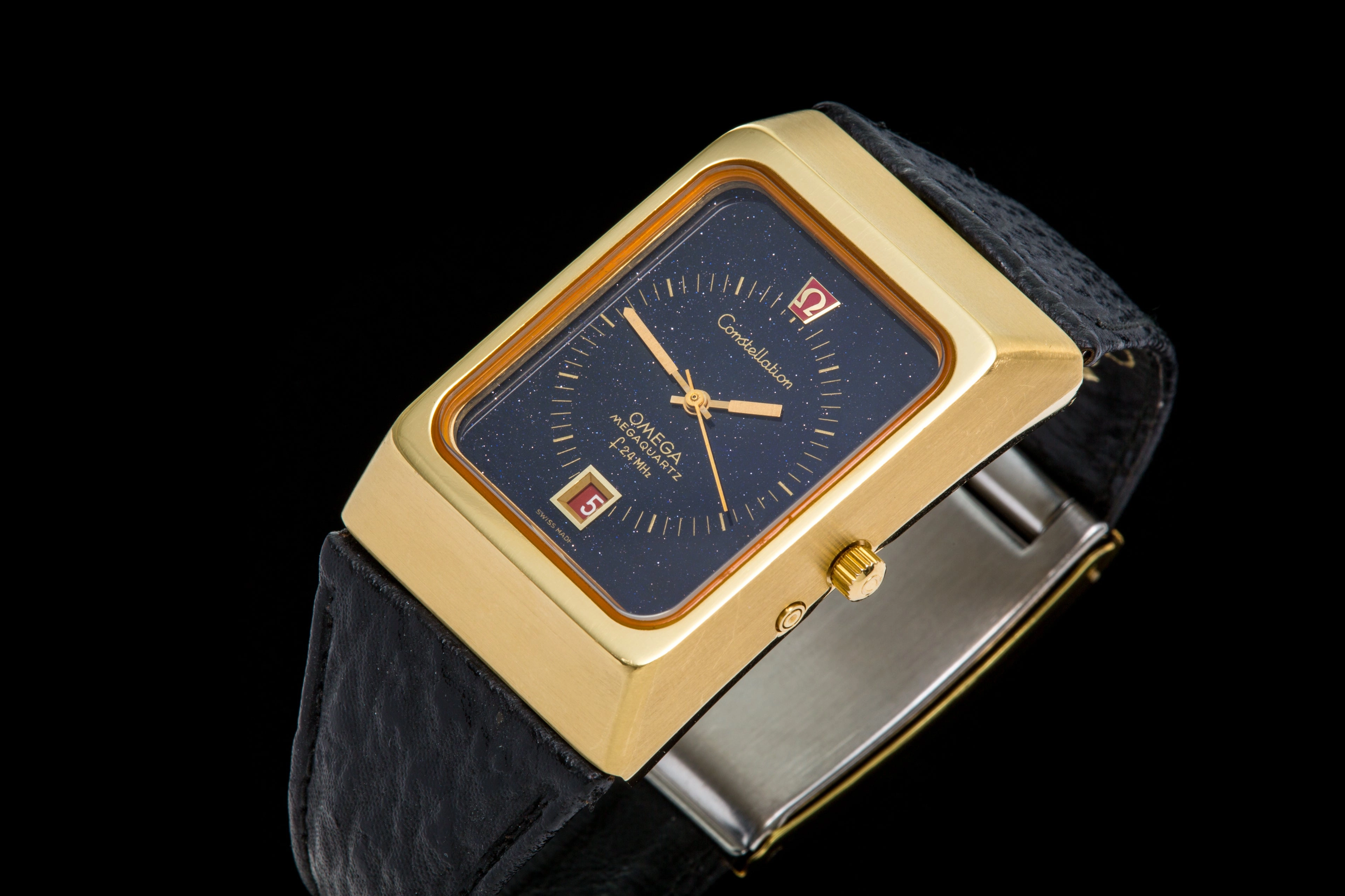 Omega Megaquartz Stardust 18ct gold SOLD