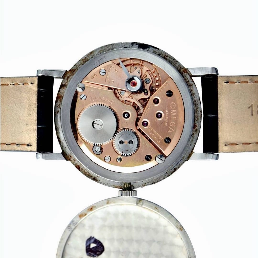 Omega Ref. 2417-1, 1945 Men's Vintage Watch