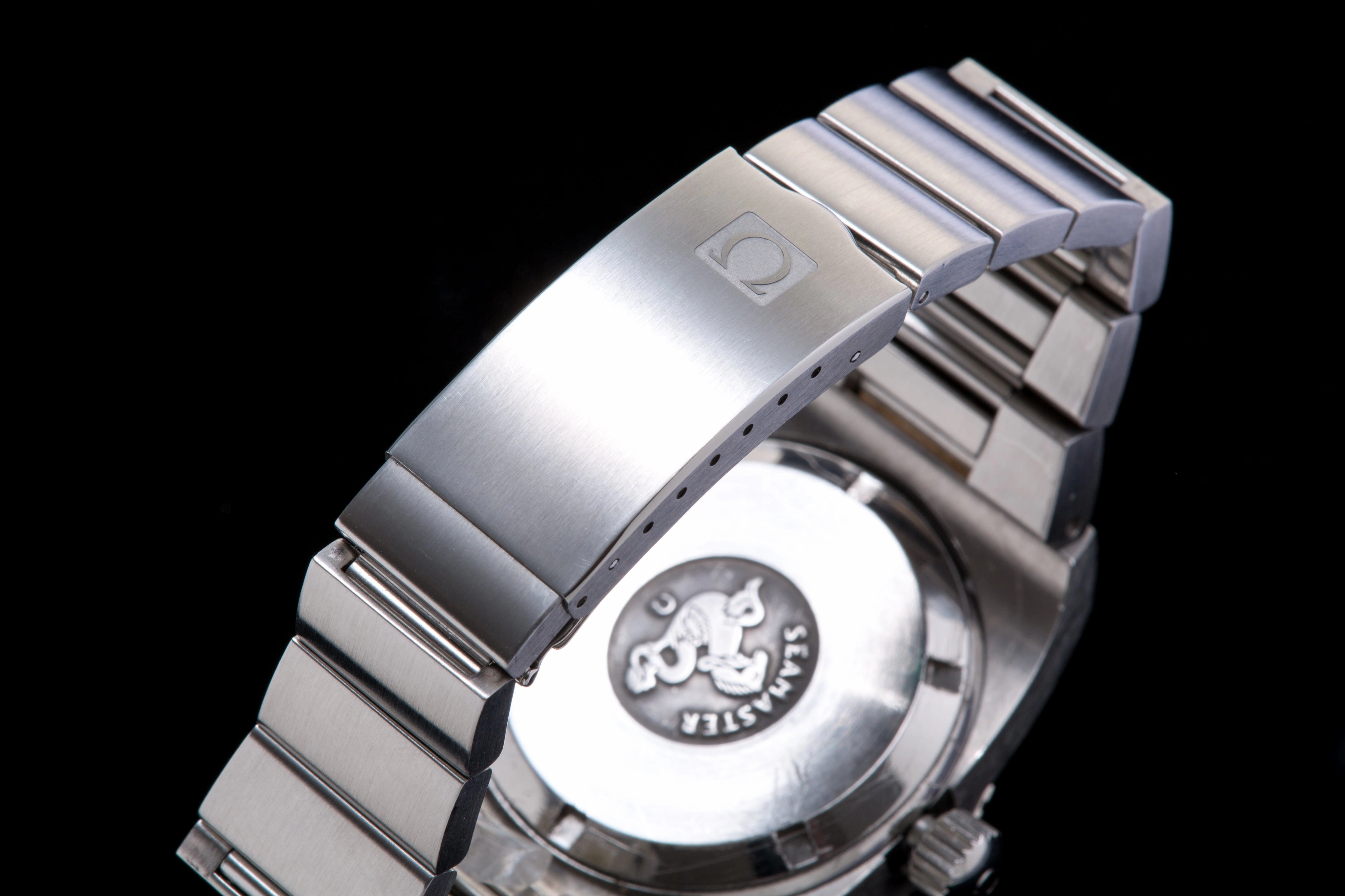 Omega Seamaster 60 F300 Speedmaster 125 case style.
