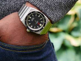 Omega Seamaster 60 F300 Speedmaster 125 case style.