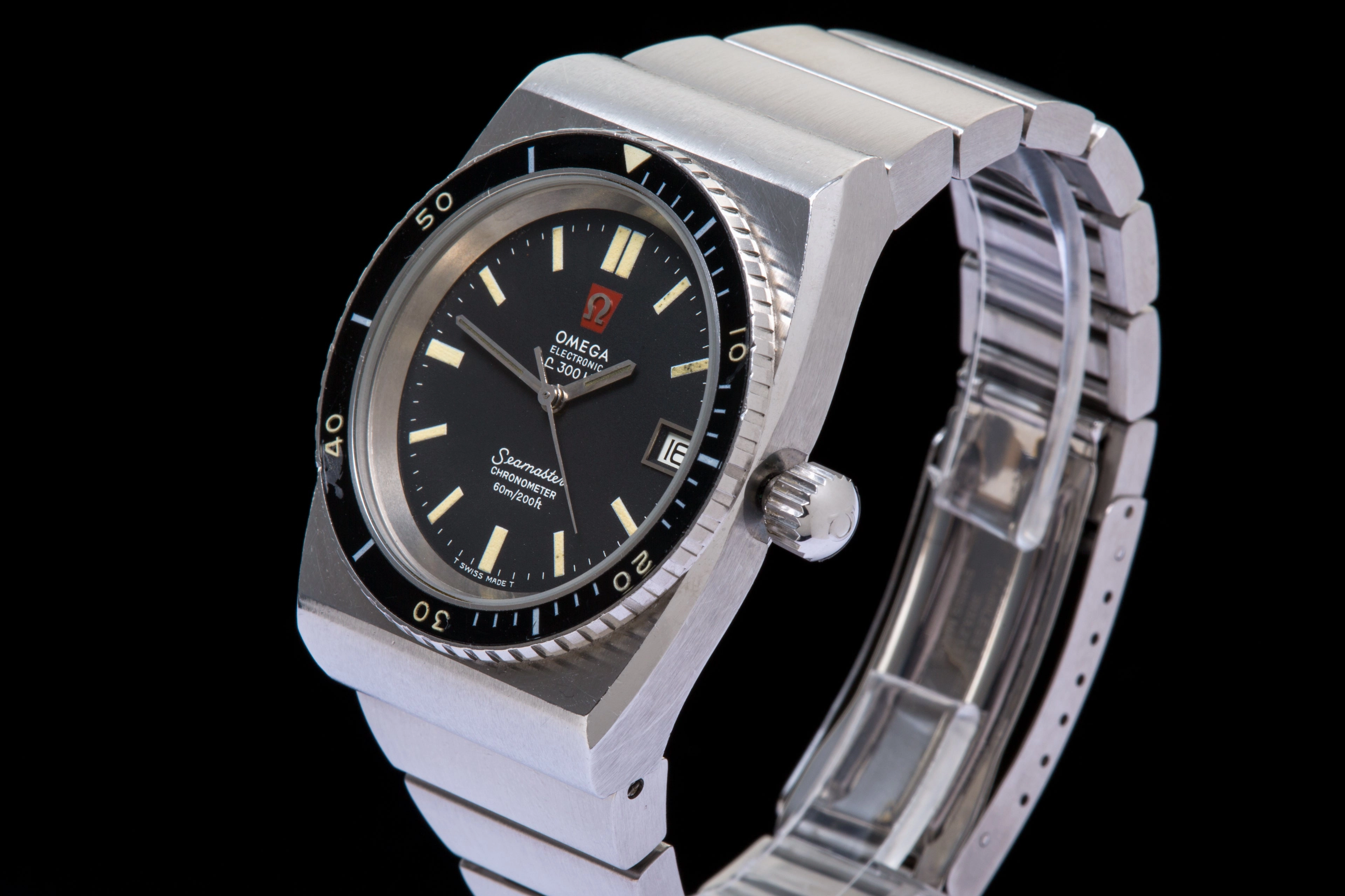 Omega Seamaster 60 F300 Speedmaster 125 case style.