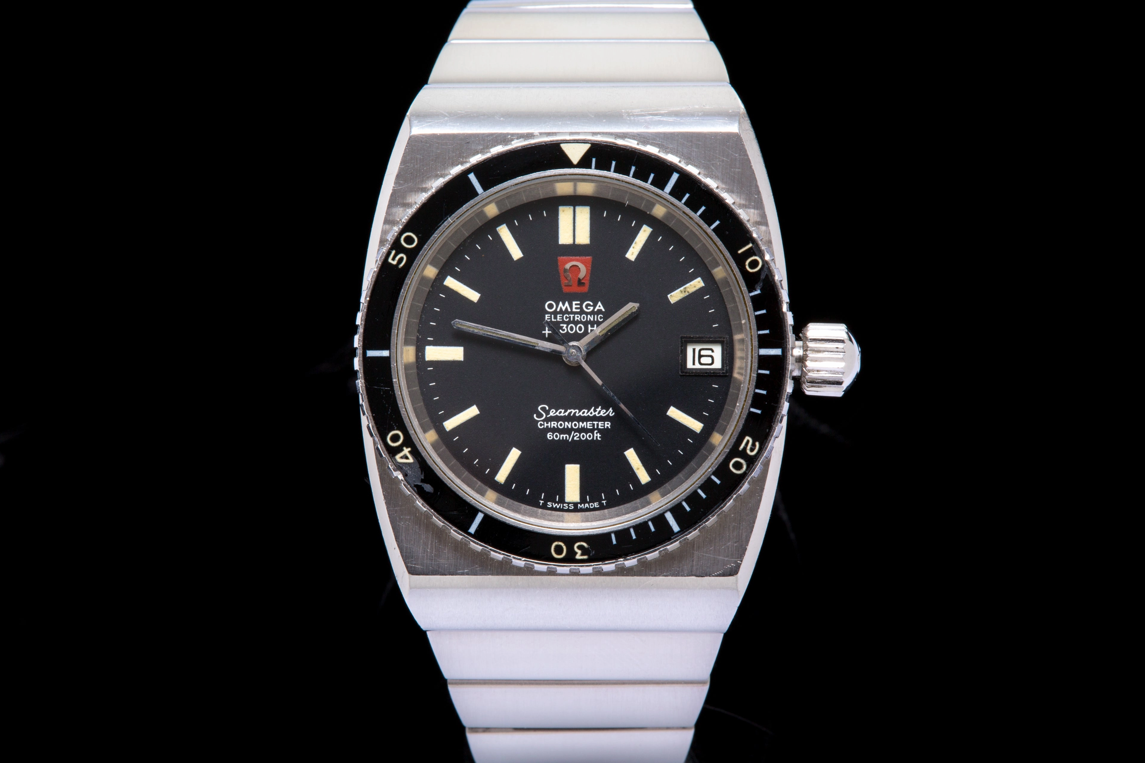 Omega Seamaster 60 F300 Speedmaster 125 case style.